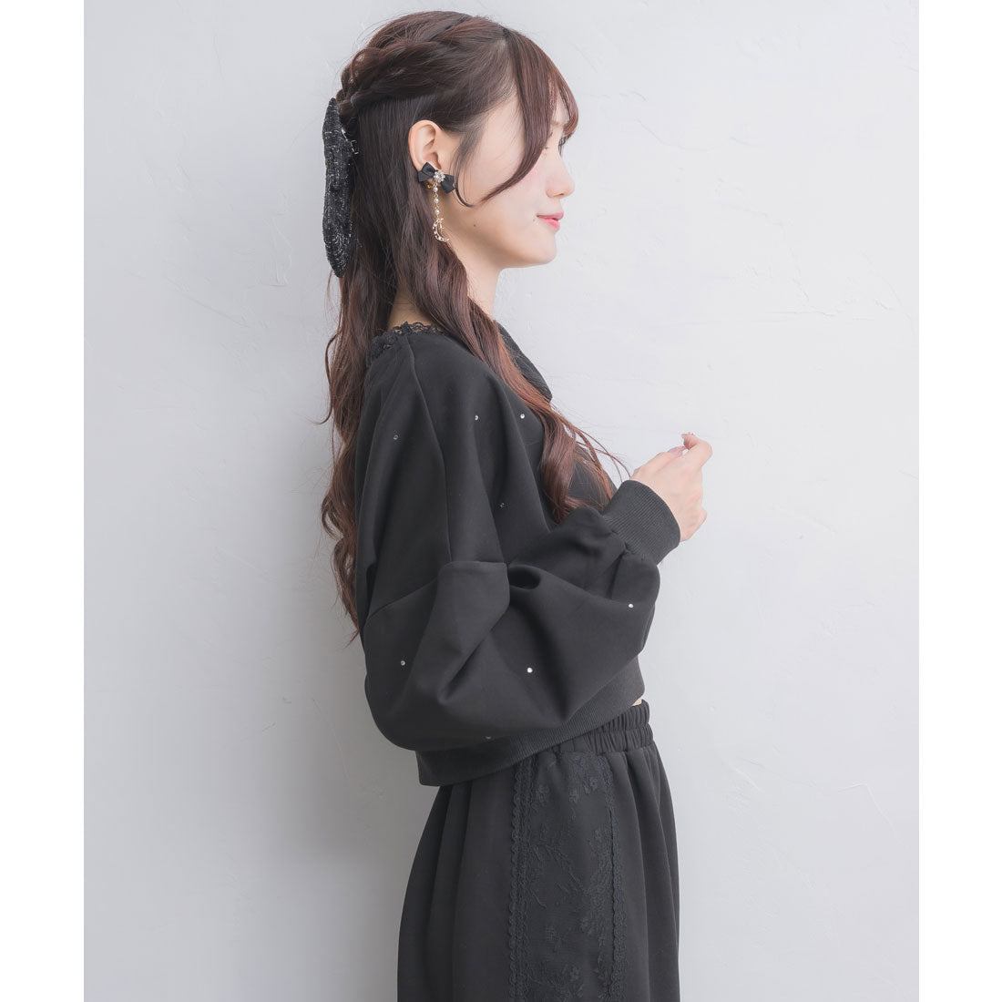 クチュールバイロジータ couture BY ROJITA ワンショルリボンスウェットトップス （ホワイト） ホワイト