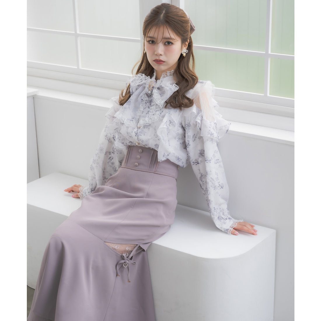クチュールバイロジータ couture BY ROJITA 肩レーシーフリルブラウス （ホワイト） ホワイト