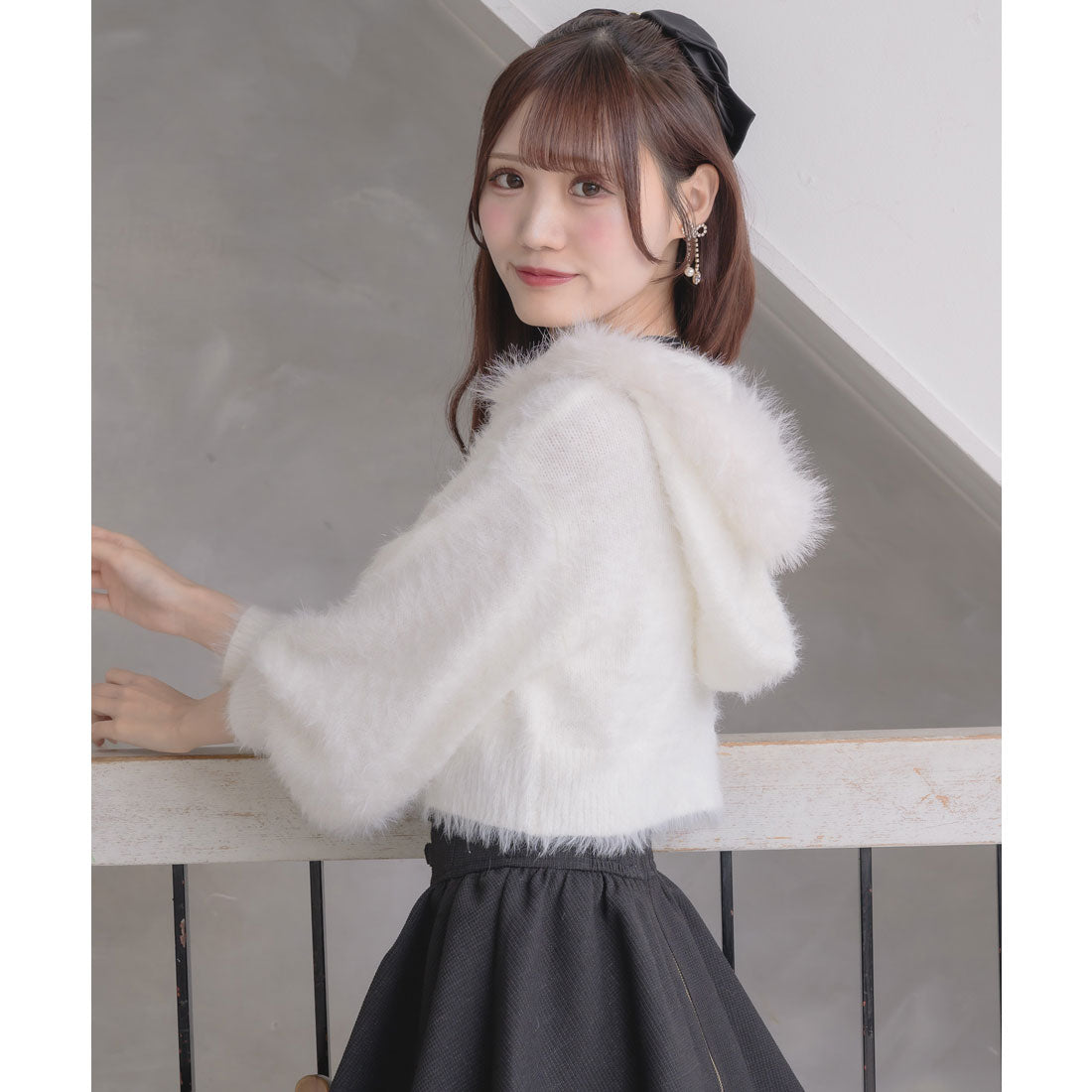 クチュールバイロジータ couture BY ROJITA ラメシャギーニットパーカー （ホワイト） ホワイト