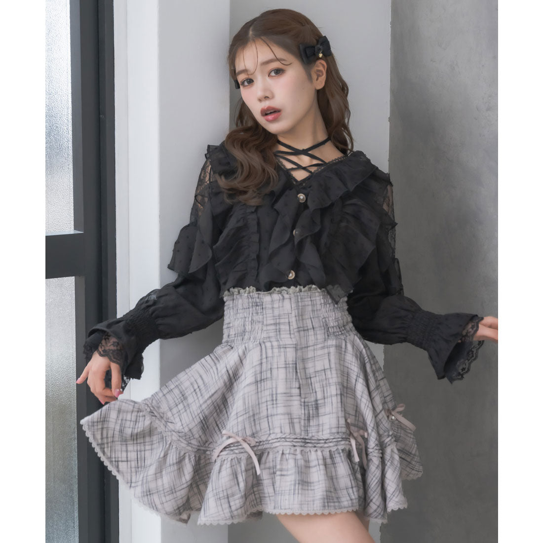 クチュールバイロジータ couture BY ROJITA クロスネックフリルブラウス （ブラック） ブラック