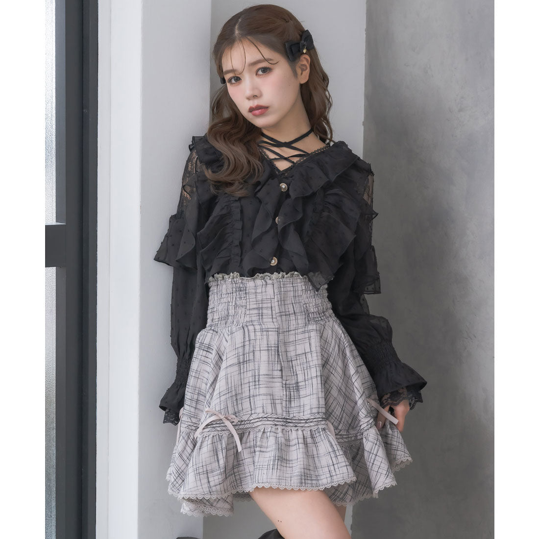 クチュールバイロジータ couture BY ROJITA クロスネックフリルブラウス （ブラック） ブラック