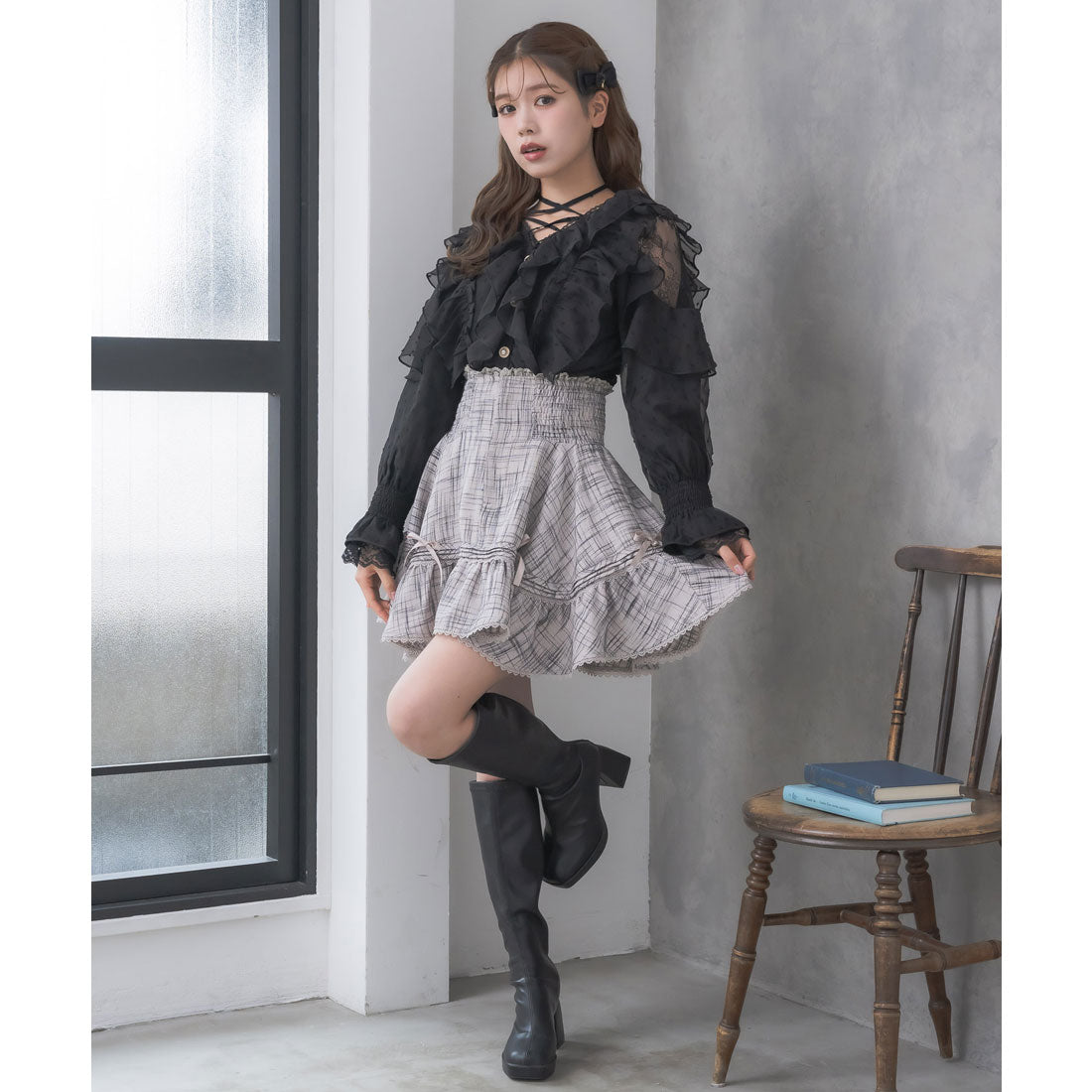 クチュールバイロジータ couture BY ROJITA クロスネックフリルブラウス （ブラック） ブラック