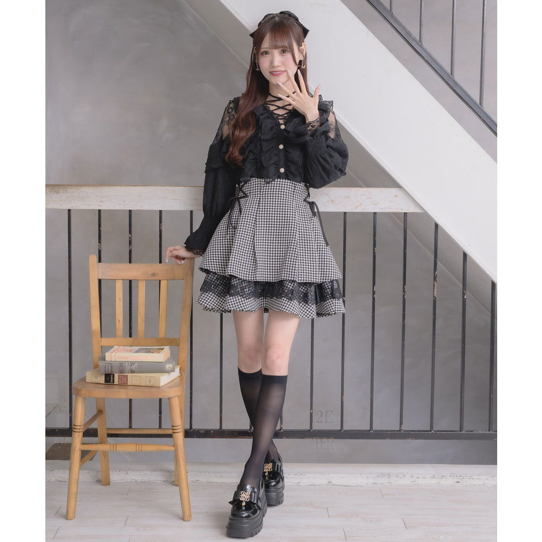 クチュールバイロジータ couture BY ROJITA クロスネックフリルブラウス （ブラック） ブラック