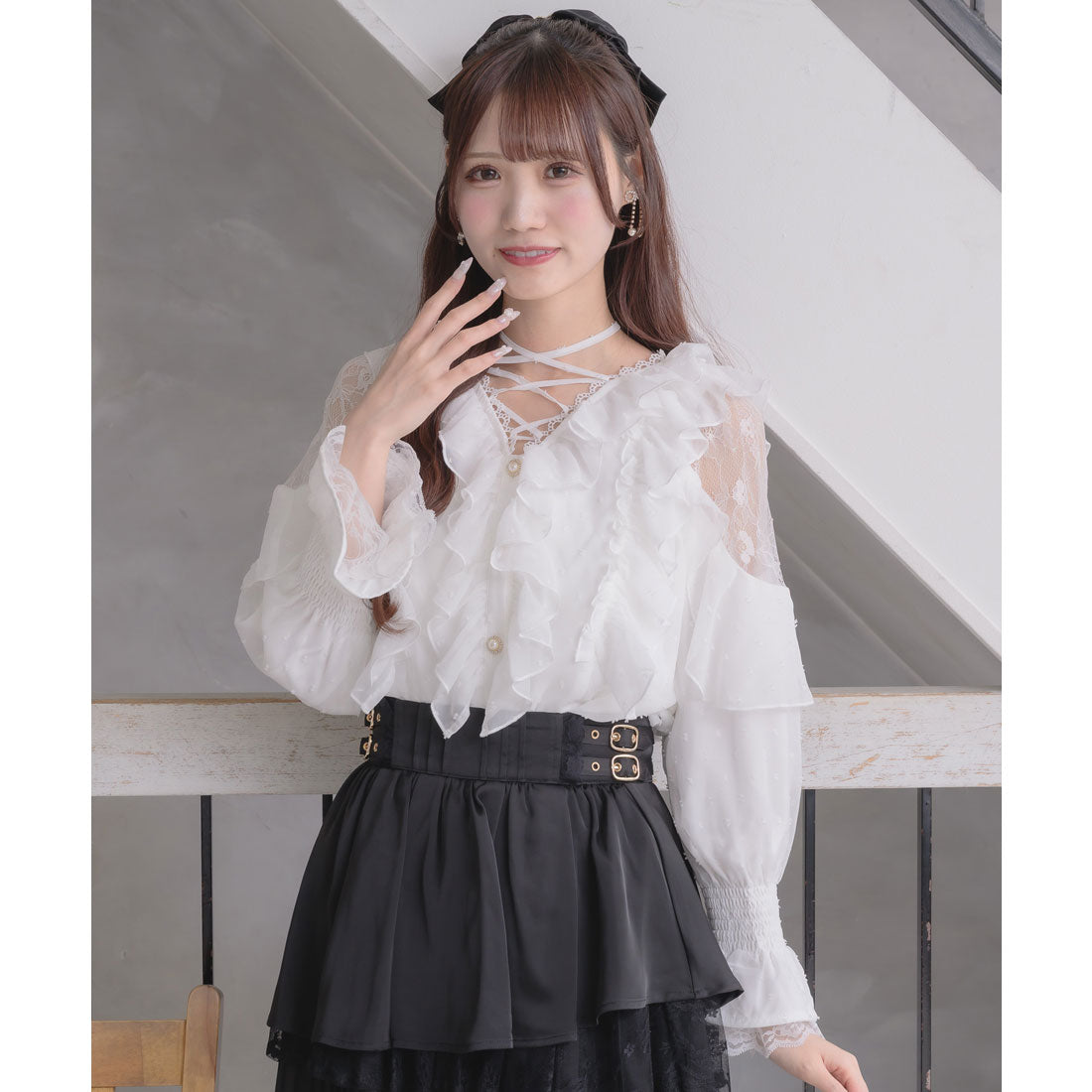 クチュールバイロジータ couture BY ROJITA クロスネックフリルブラウス （ホワイト） ホワイト