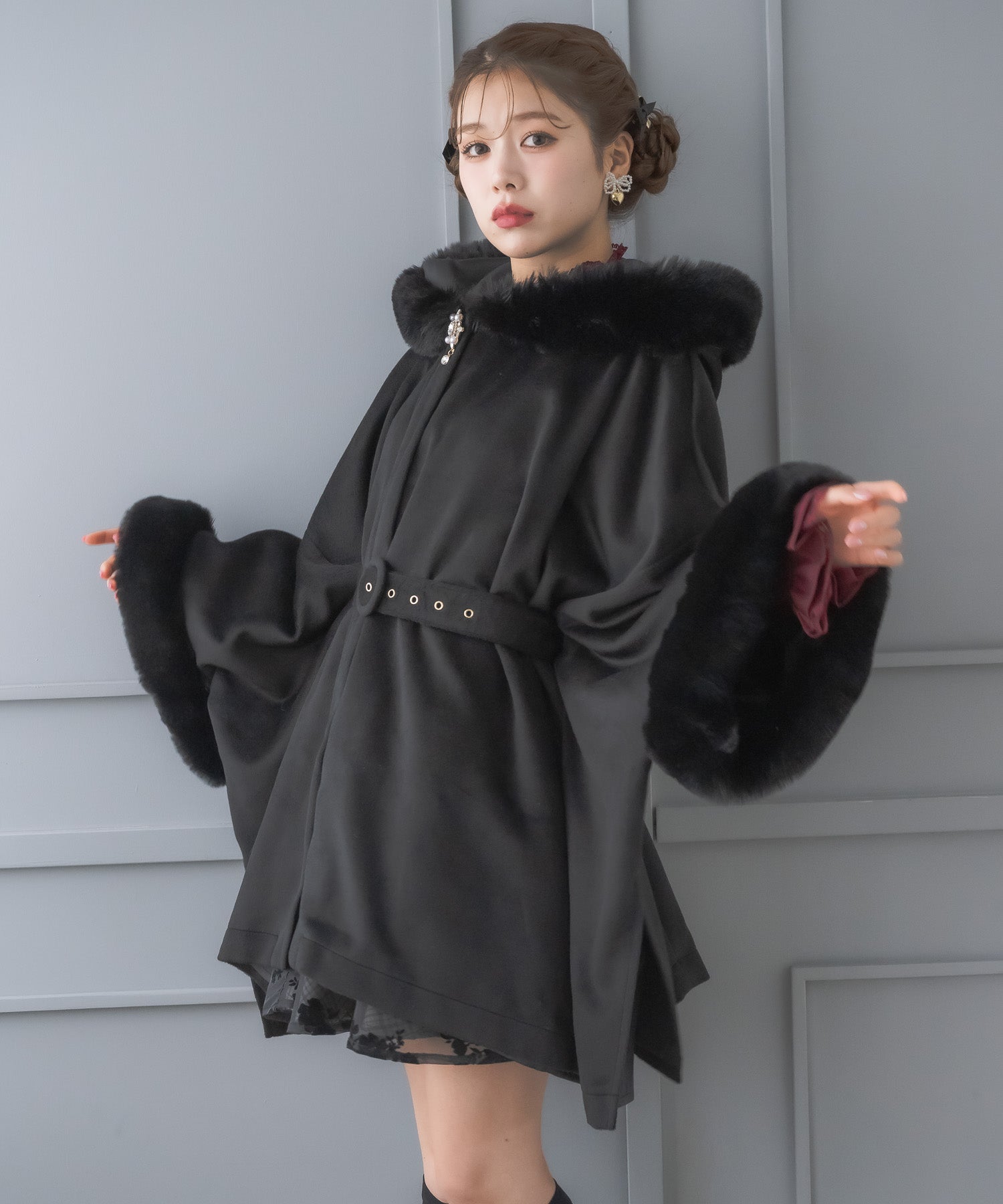 クチュールバイロジータ couture BY ROJITA ファーケープコート （ブラック） ブラック