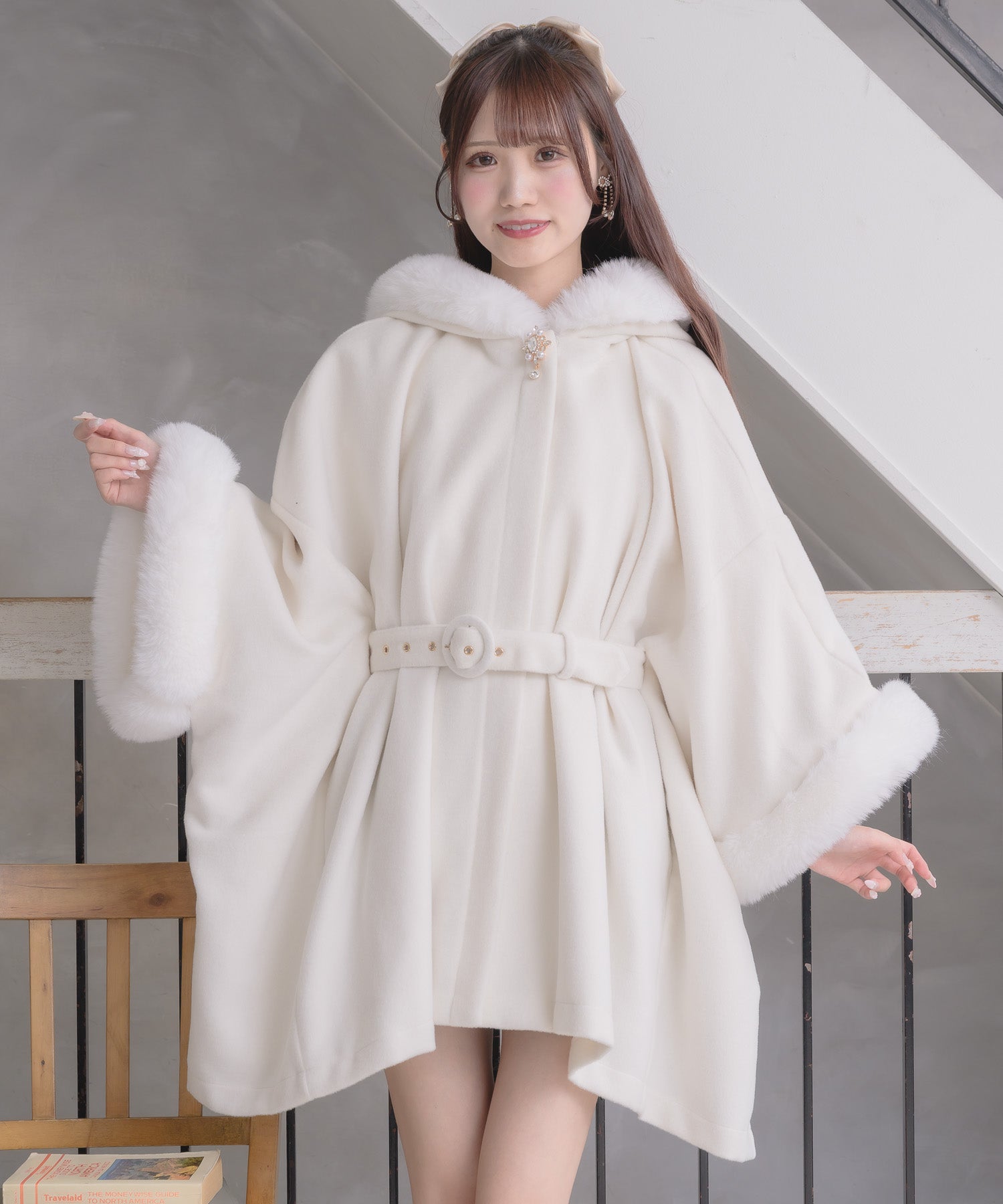 クチュールバイロジータ couture BY ROJITA ファーケープコート （ホワイト） ホワイト