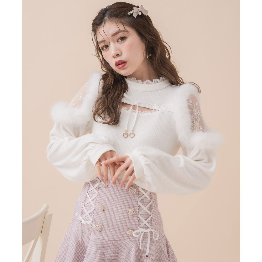 クチュールバイロジータ couture BY ROJITA ファーショルダートップス （ホワイト） ホワイト