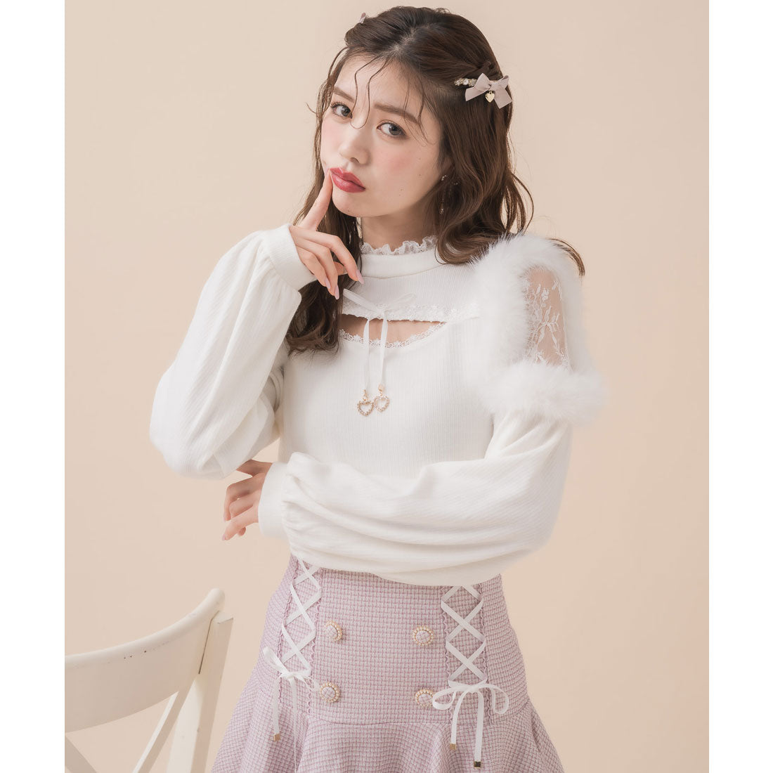 クチュールバイロジータ couture BY ROJITA ファーショルダートップス （ホワイト） ホワイト