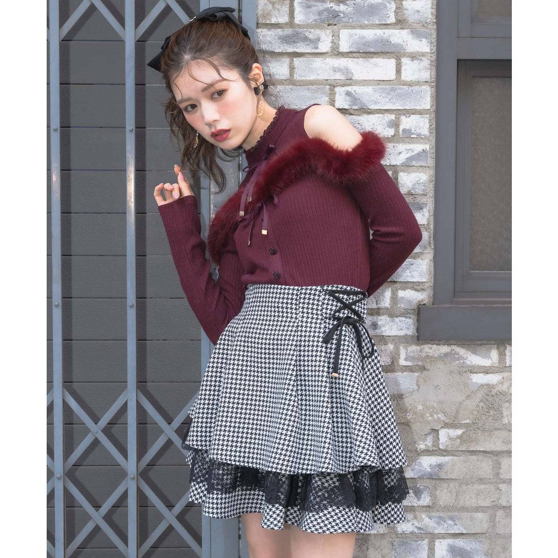 クチュールバイロジータ couture BY ROJITA 肩開きファーライン切替トップス （ボルドー） ボルドー