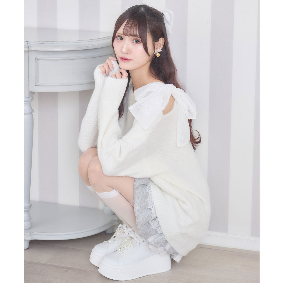 クチュールバイロジータ couture BY ROJITA 肩リボンニットミニワンピース （ホワイト） ホワイト