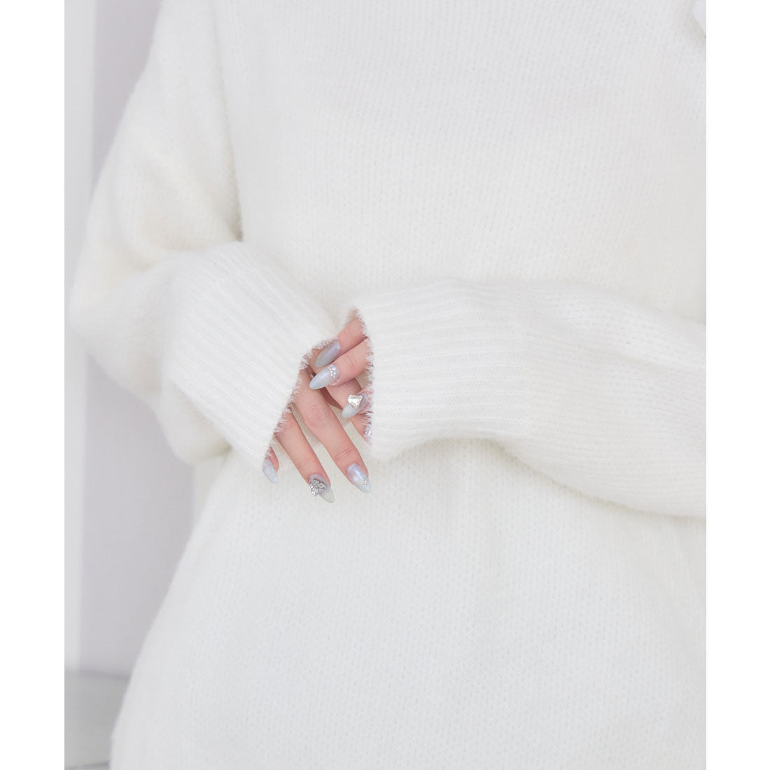 クチュールバイロジータ couture BY ROJITA 肩リボンニットミニワンピース （ホワイト） ホワイト