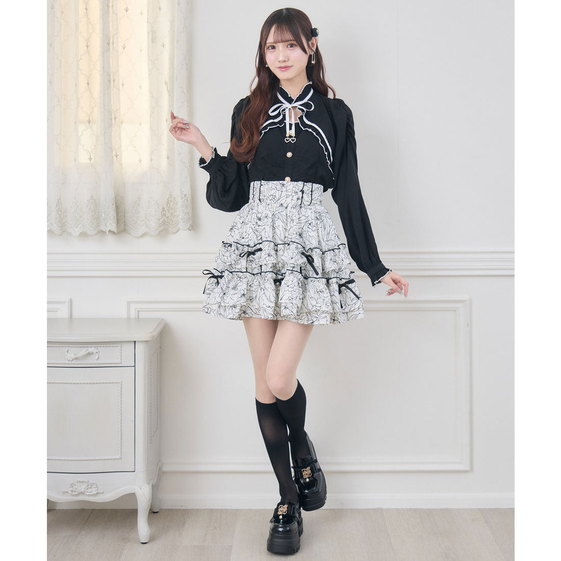 クチュールバイロジータ couture BY ROJITA ギャザーリボンブラウス （ブラック） ブラック