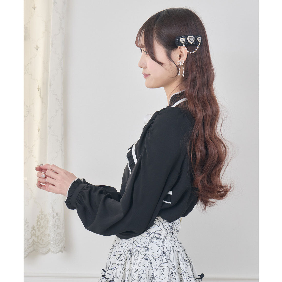 クチュールバイロジータ couture BY ROJITA ギャザーリボンブラウス （ブラック） ブラック