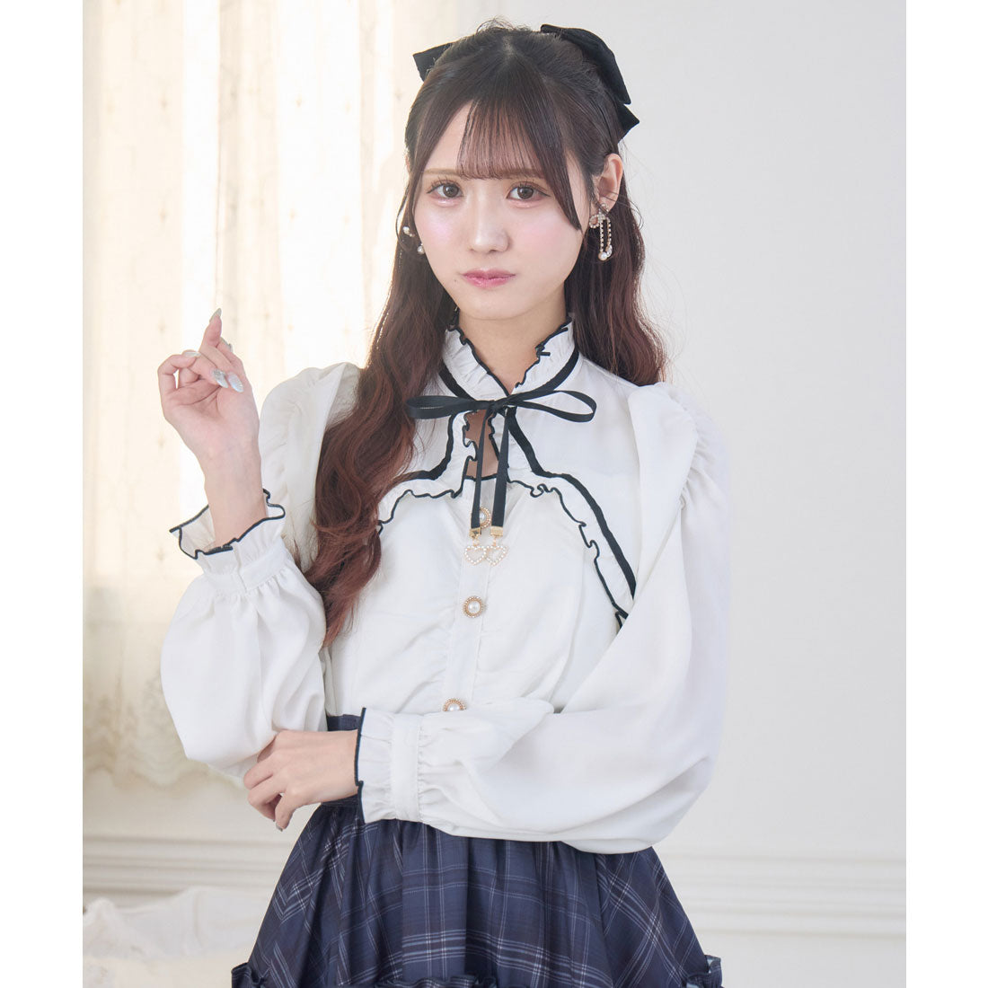 クチュールバイロジータ couture BY ROJITA ギャザーリボンブラウス （ホワイト） ホワイト