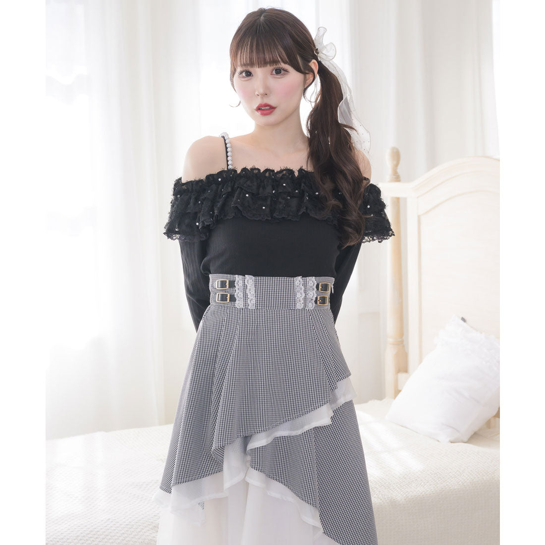 クチュールバイロジータ couture BY ROJITA フェザーリボンオフショルトップス （ブラック） ブラック