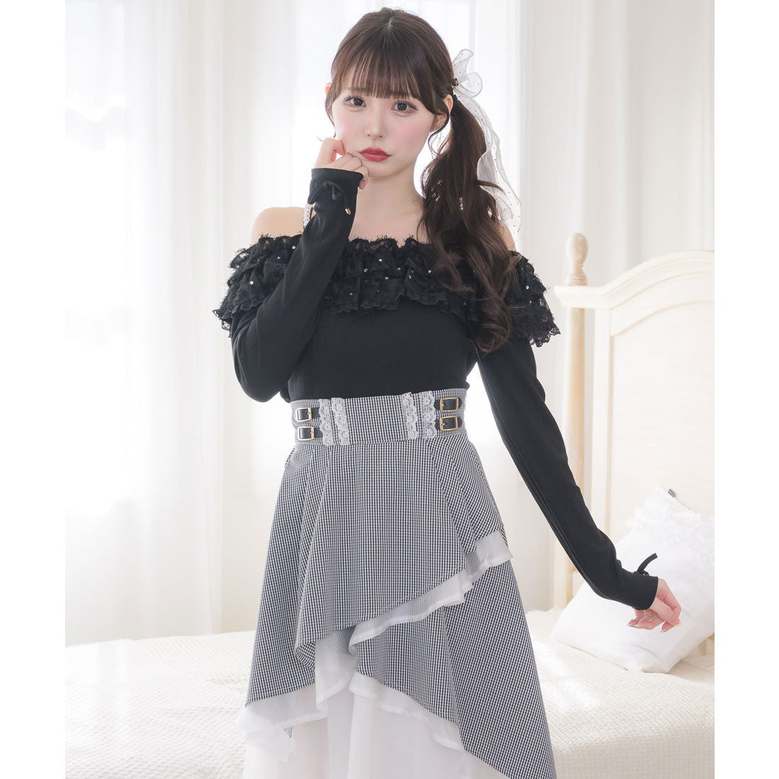 クチュールバイロジータ couture BY ROJITA フェザーリボンオフショルトップス （ブラック） ブラック