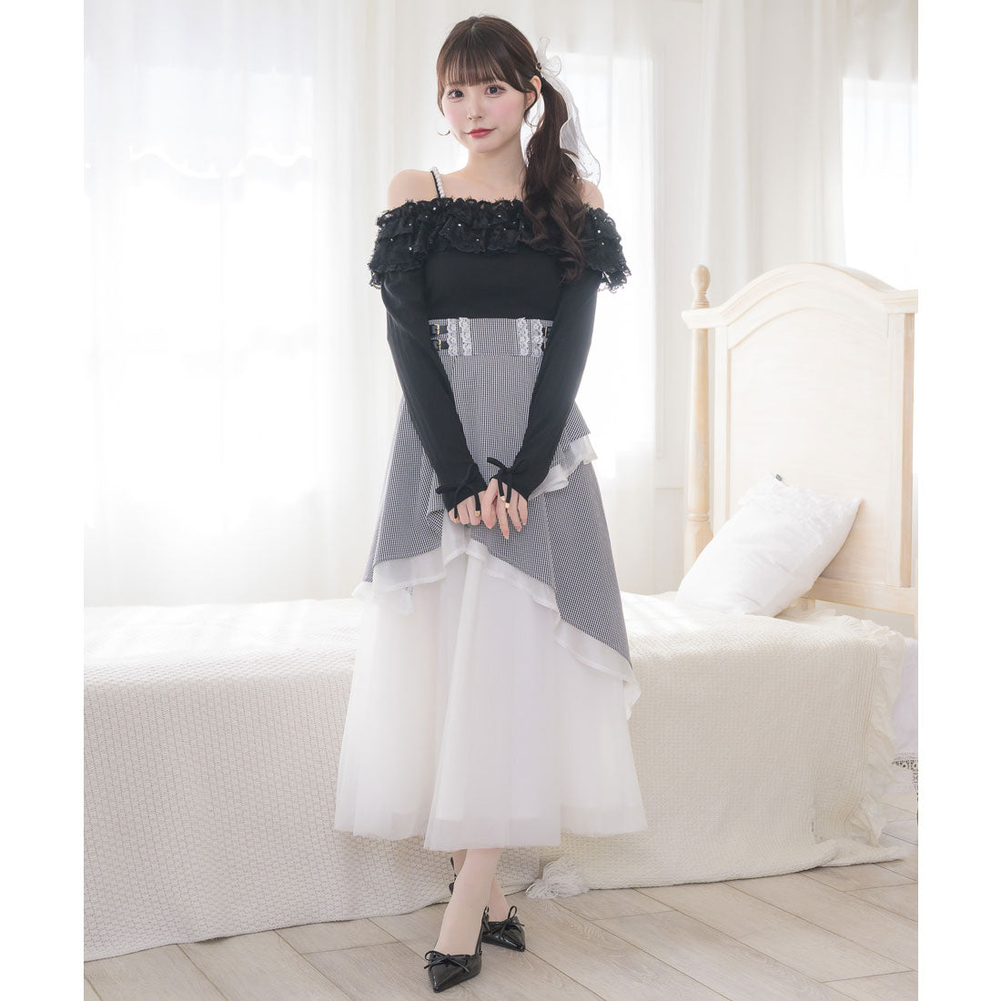 クチュールバイロジータ couture BY ROJITA フェザーリボンオフショルトップス （ブラック） ブラック