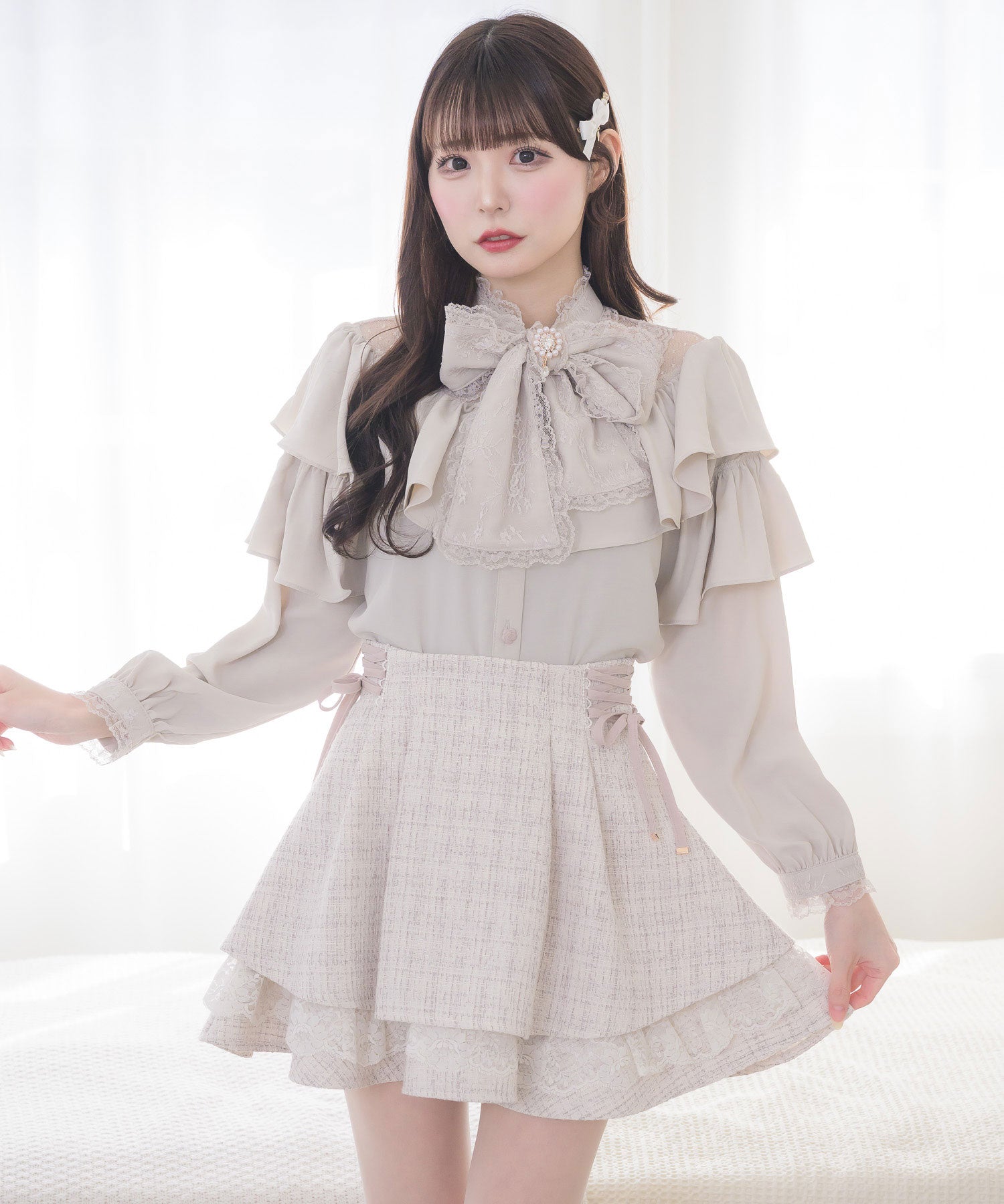 クチュールバイロジータ couture BY ROJITA ラッフルボリュームブラウス （ベージュ） ベージュ