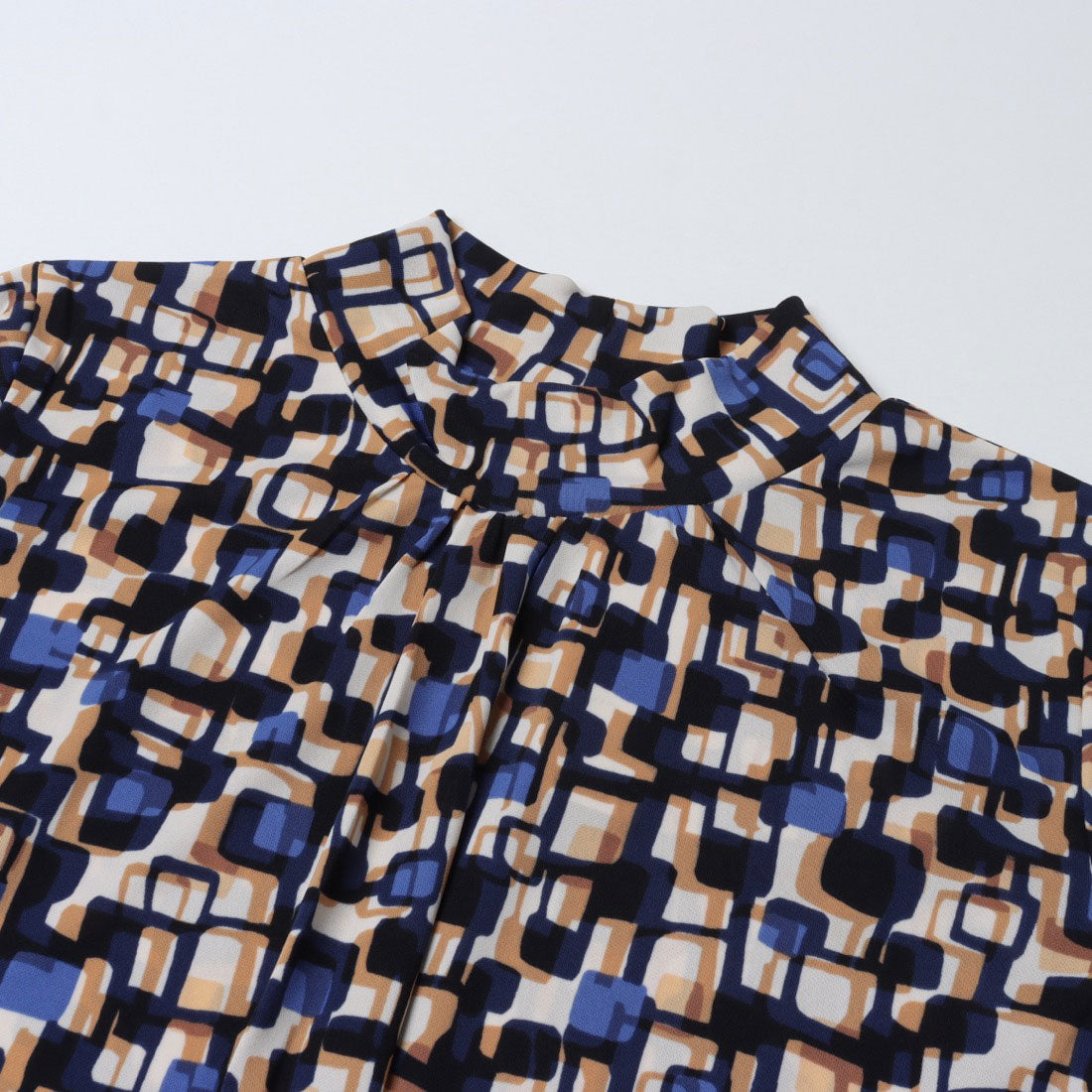 コットンブルー COTTON BLUE ギャザー入りハイネックプルオーバー （パープル） パープル