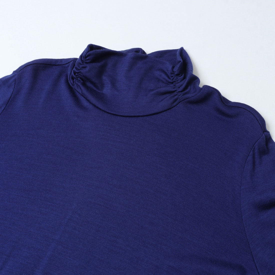 コットンブルー COTTON BLUE 襟ギャザーハイネックプルオーバー （ブルー） ブルー