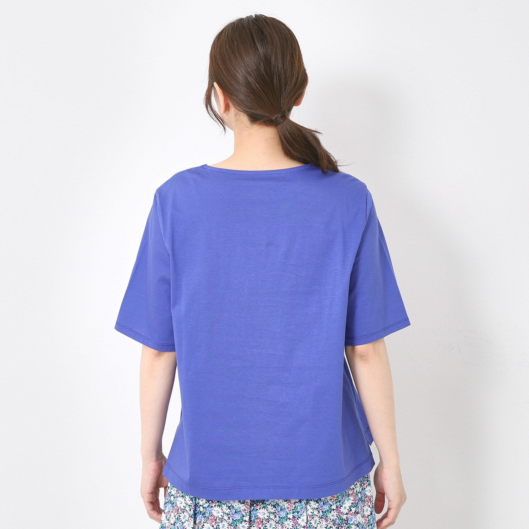 コルディア CORDIER 【M～4Lサイズ】パッチワーク＆刺繍 フラワーモチーフTシャツ （ブルー(092)） ブルー(092)