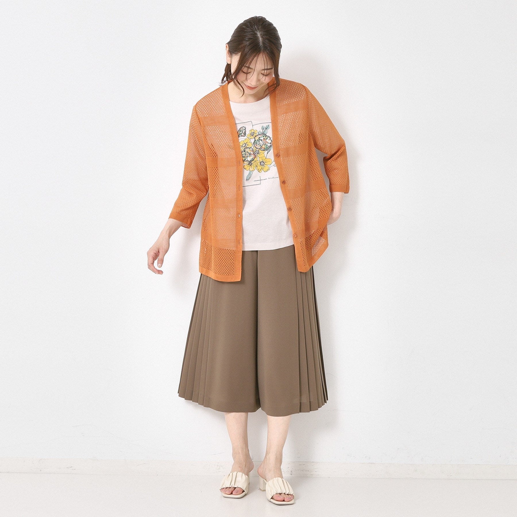 コルディア CORDIER 【M～4Lサイズ】パッチワーク＆刺繍 フラワーモチーフTシャツ （ブルー(092)） ブルー(092)