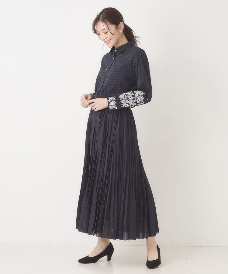 コルディア CORDIER 【M～3Lサイズ】刺繍デザインストライプブラウス （ネイビー(394)） ネイビー(394)