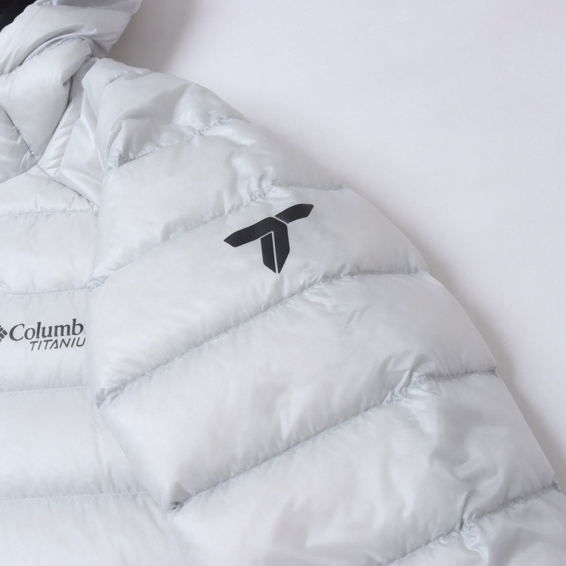 コロンビア Columbia アークティッククレストダウンフーデッドジャケット ジャケット （ニンバスグレー） ニンバスグレー