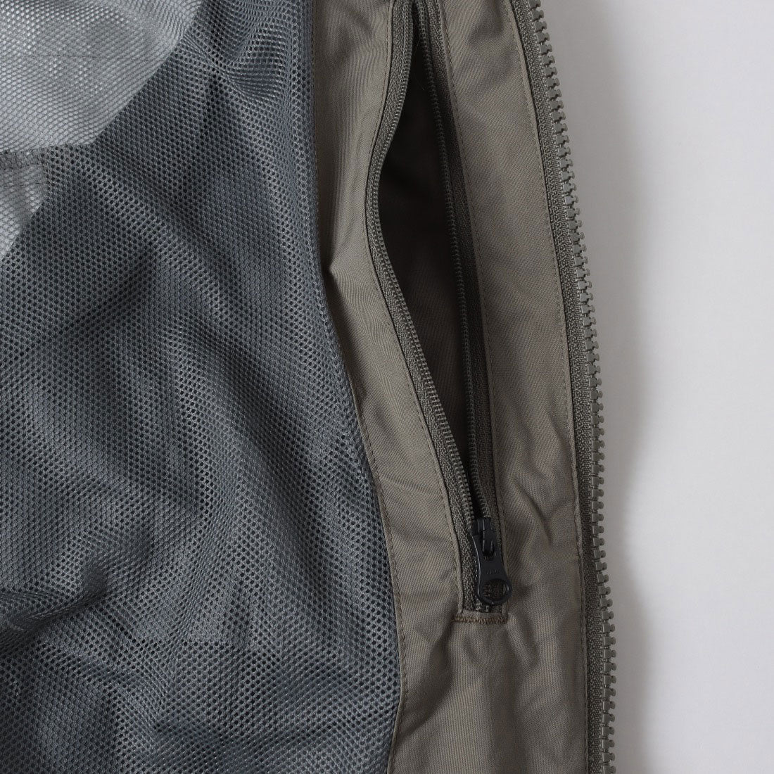 コロンビア Columbia ウルフハイクジャケット アウトドアジャケット （ストーングリーン） ストーングリーン