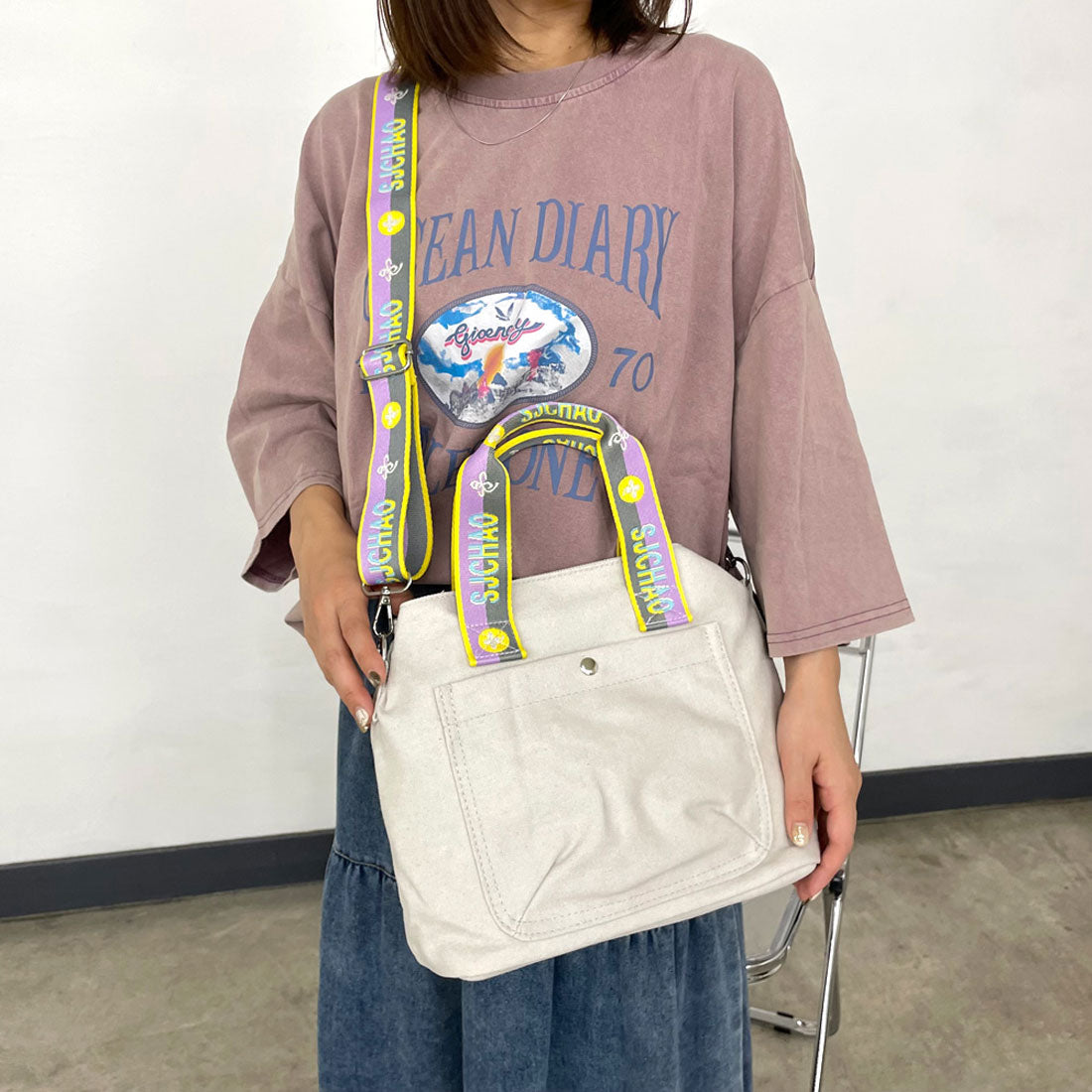シーアールビー CRB ロゴショルダーキャンバストートバッグ （ベージュ） ベージュ