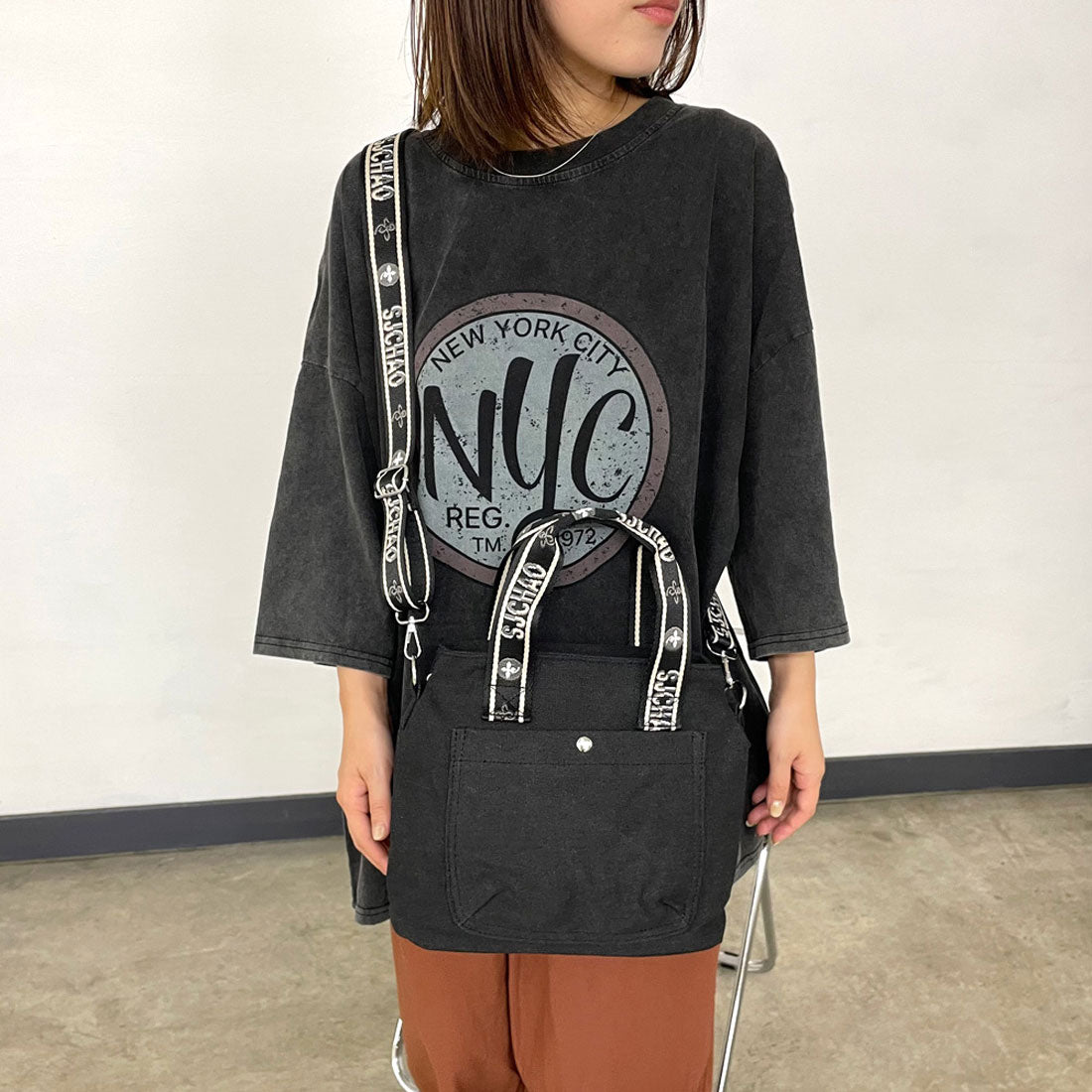 シーアールビー CRB ロゴショルダーキャンバストートバッグ （ベージュ） ベージュ