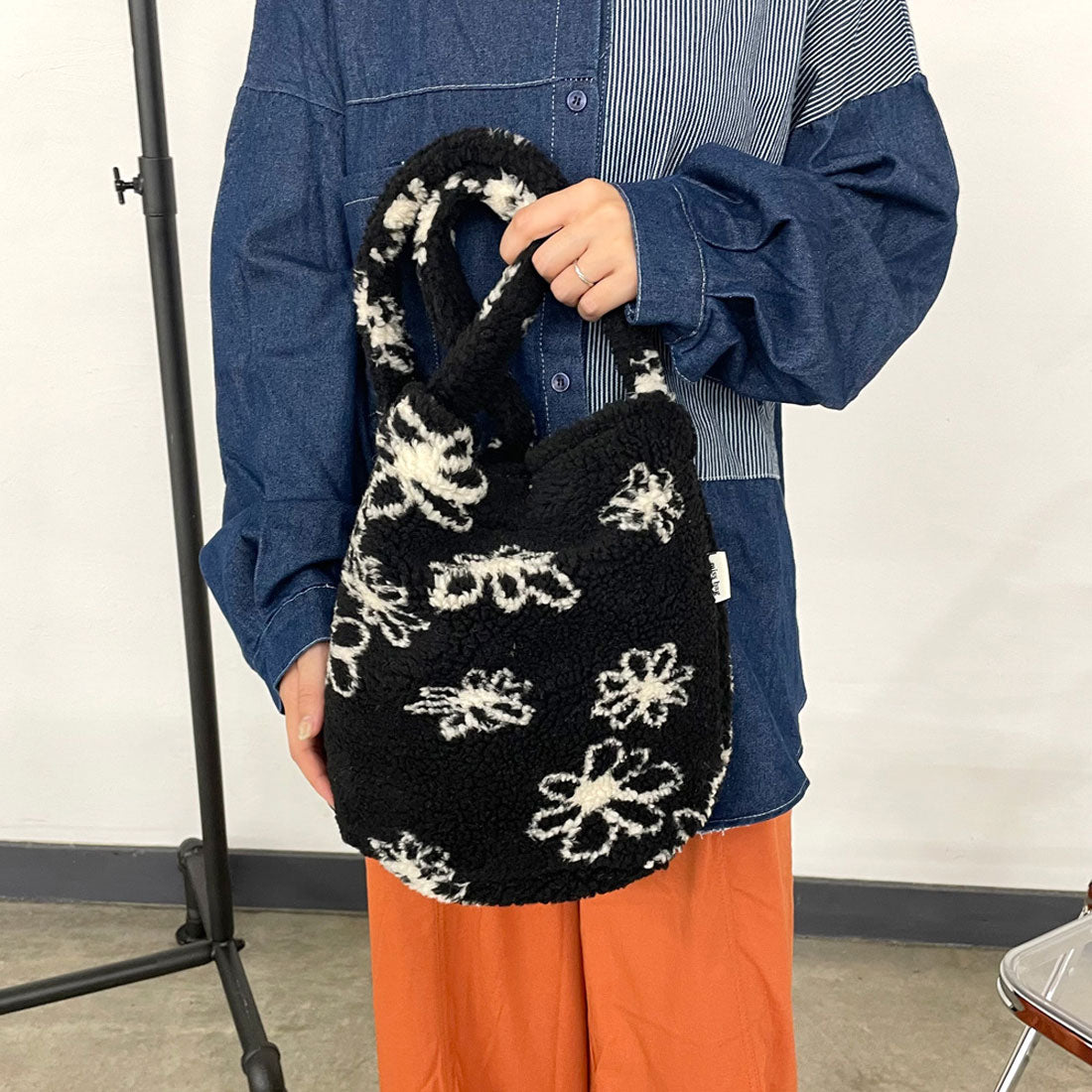 シーアールビー CRB 柄アソートボアショルダーバッグ （キャメル） キャメル