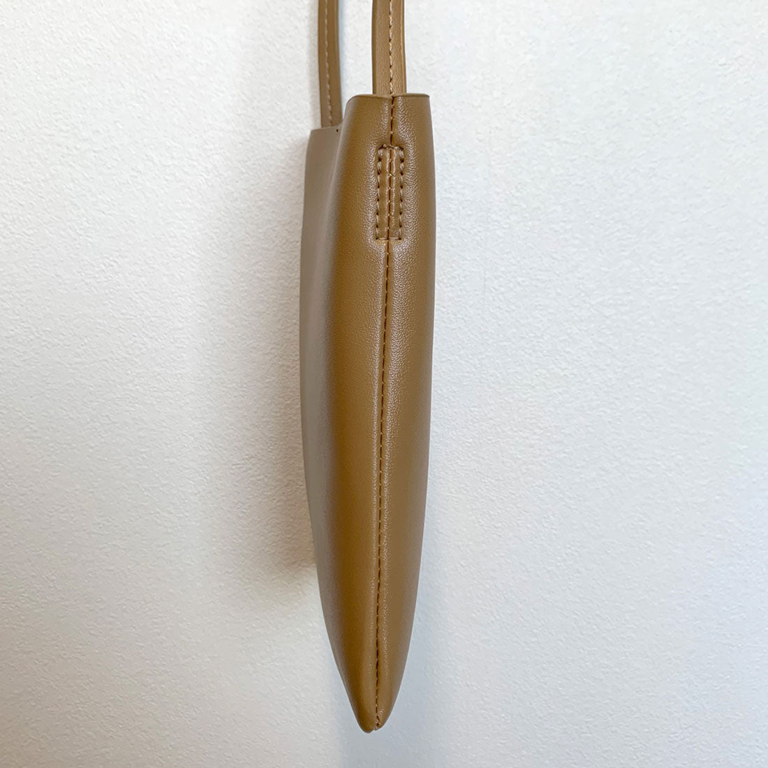 シーアールビー CRB 合皮フラットミニショルダーバッグ