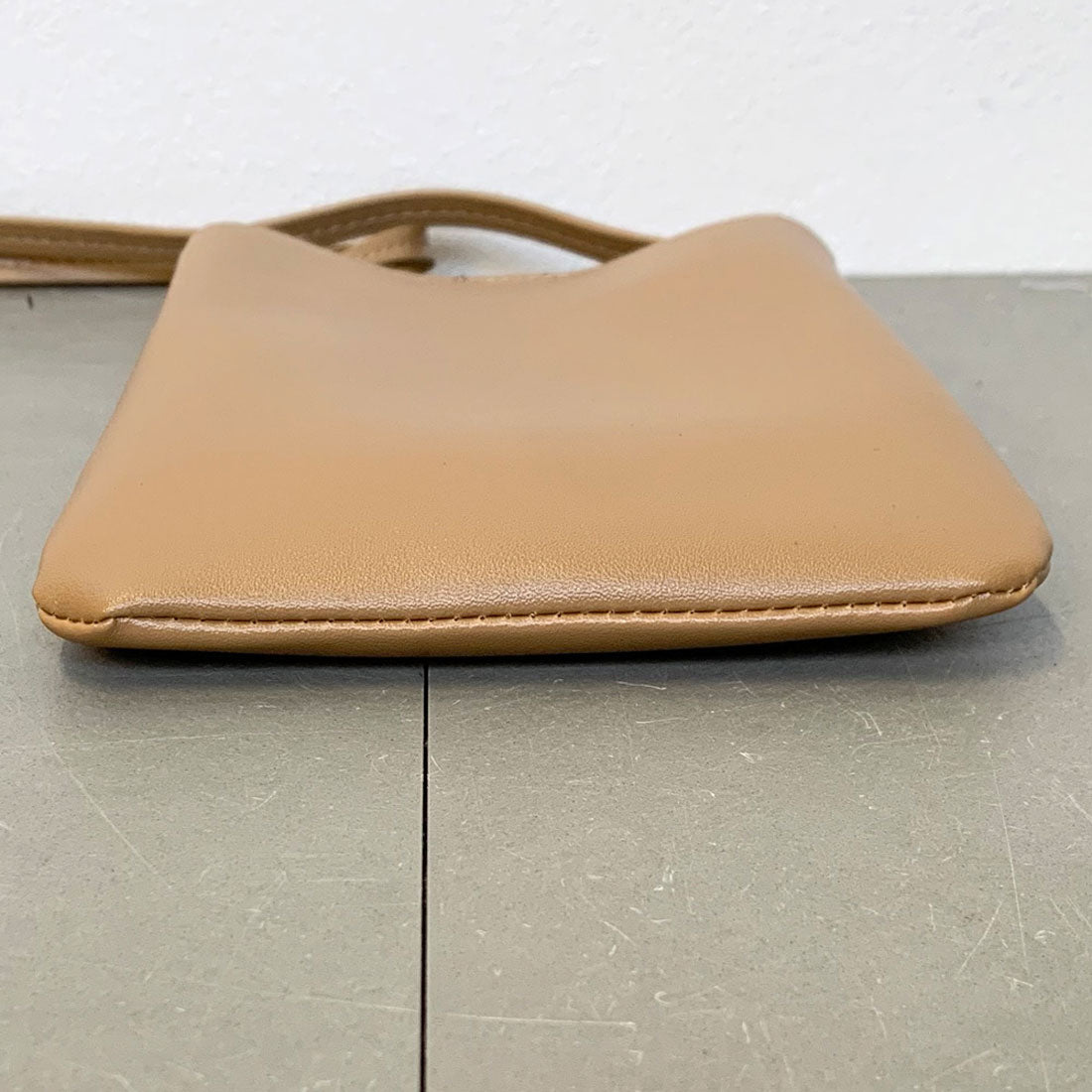 シーアールビー CRB 合皮フラットミニショルダーバッグ