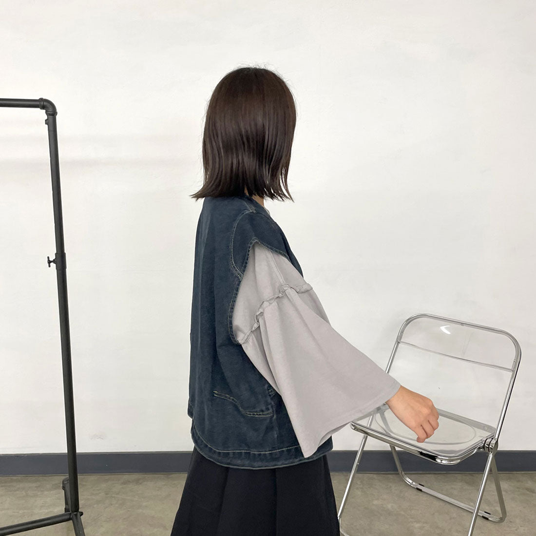 シーアールビー CRB ノーカラーデニムベスト （サックスブルー） サックスブルー