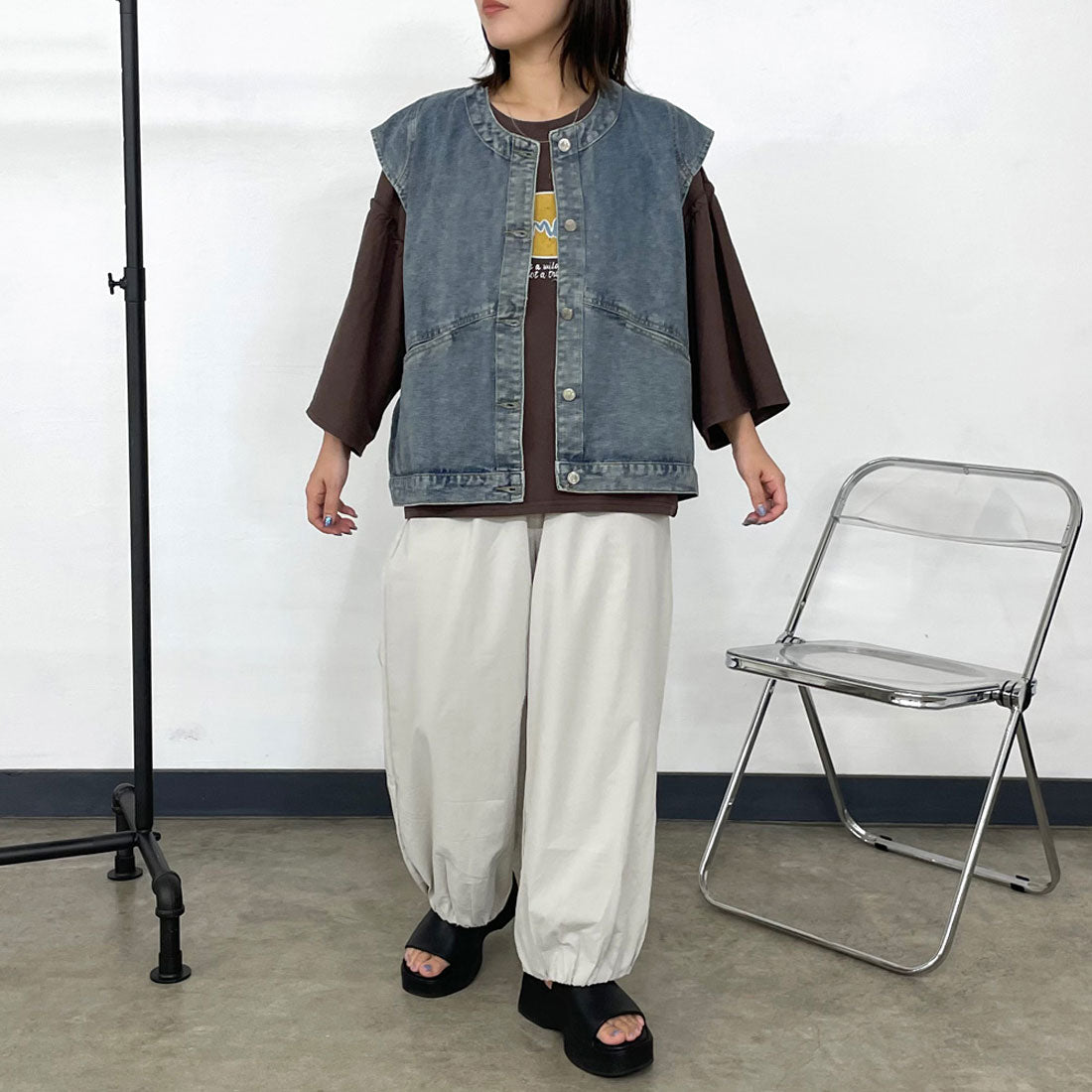 シーアールビー CRB ノーカラーデニムベスト （サックスブルー） サックスブルー