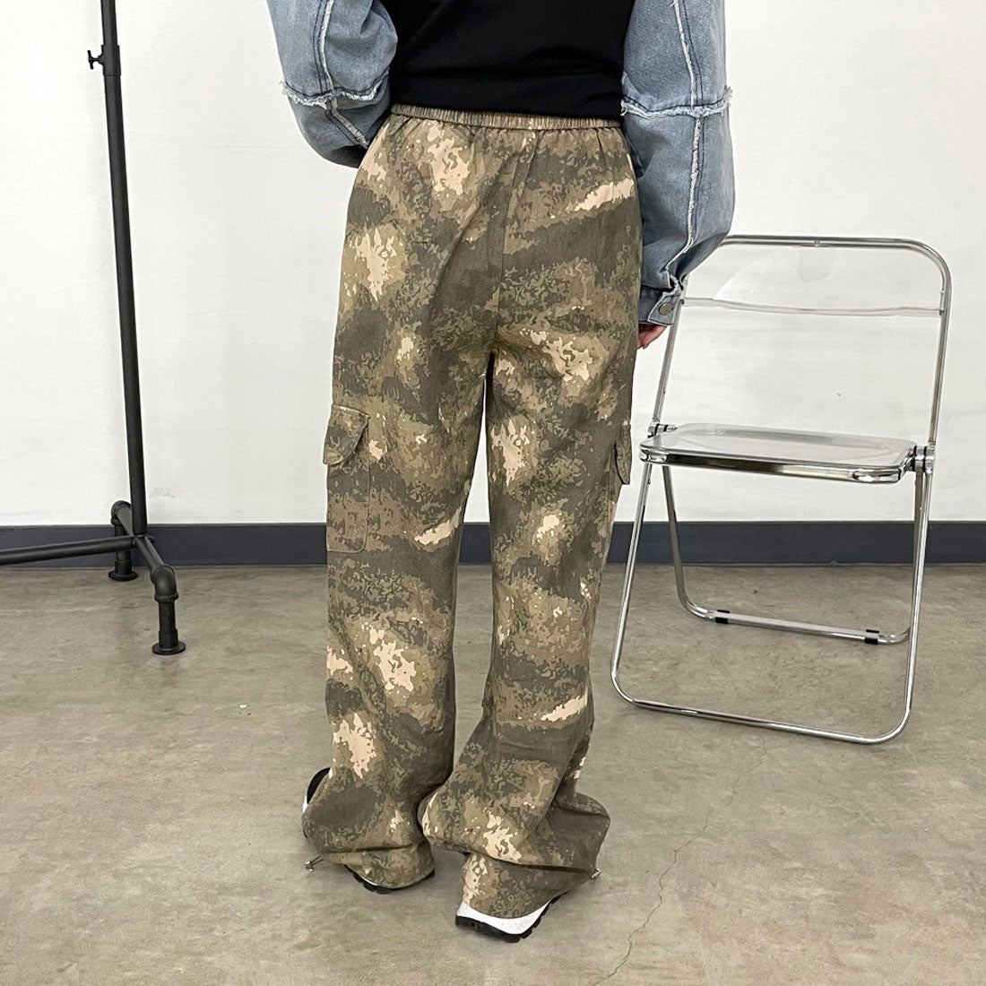 シーアールビー CRB 柄カーゴパンツ （グレー） グレー