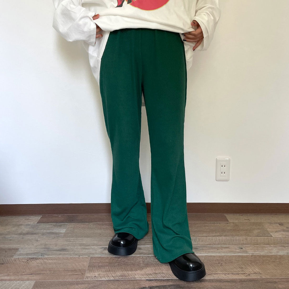 シーアールビー CRB カットリブフレアパンツ （グリーン） グリーン