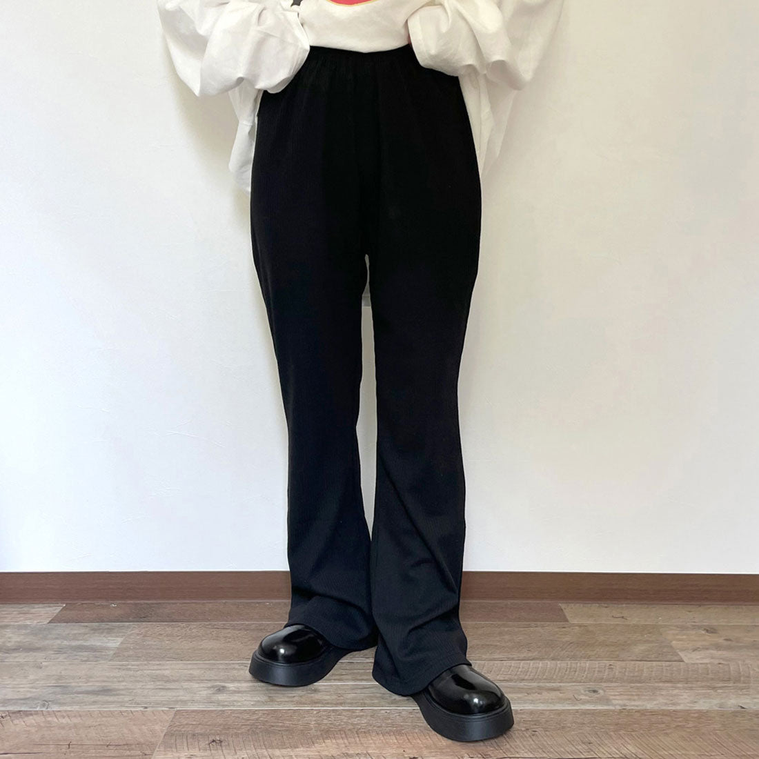 シーアールビー CRB カットリブフレアパンツ （ブラック） ブラック