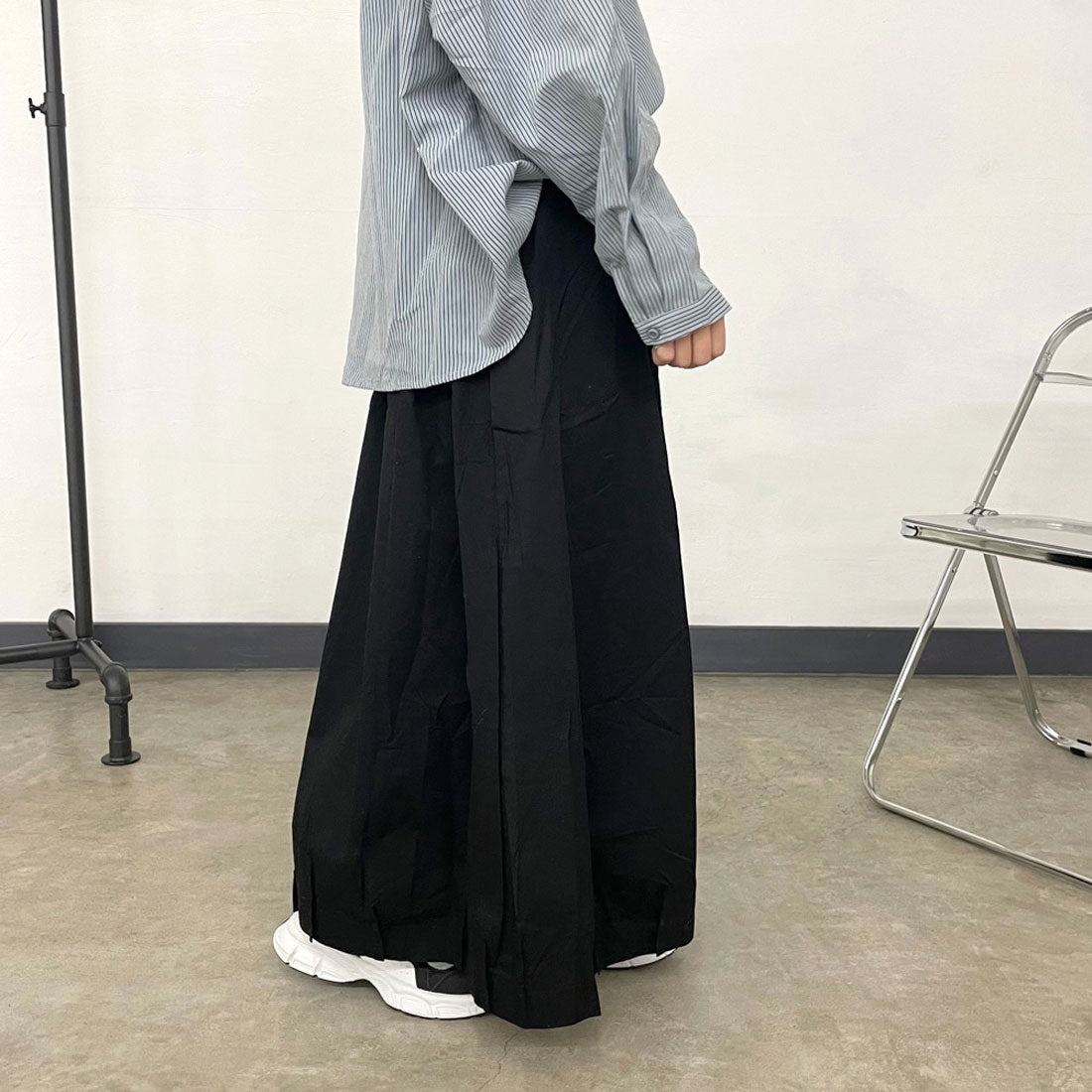 シーアールビー CRB 薄ツイル裾タックコクーンスカート （ベージュ） ベージュ