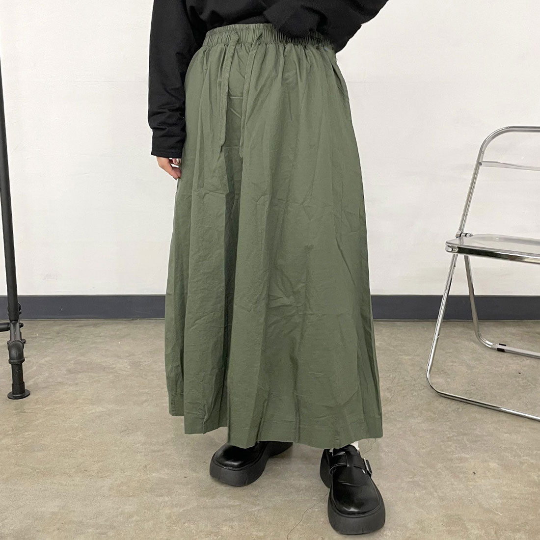 シーアールビー CRB 薄ツイル裾タックコクーンスカート （ベージュ） ベージュ