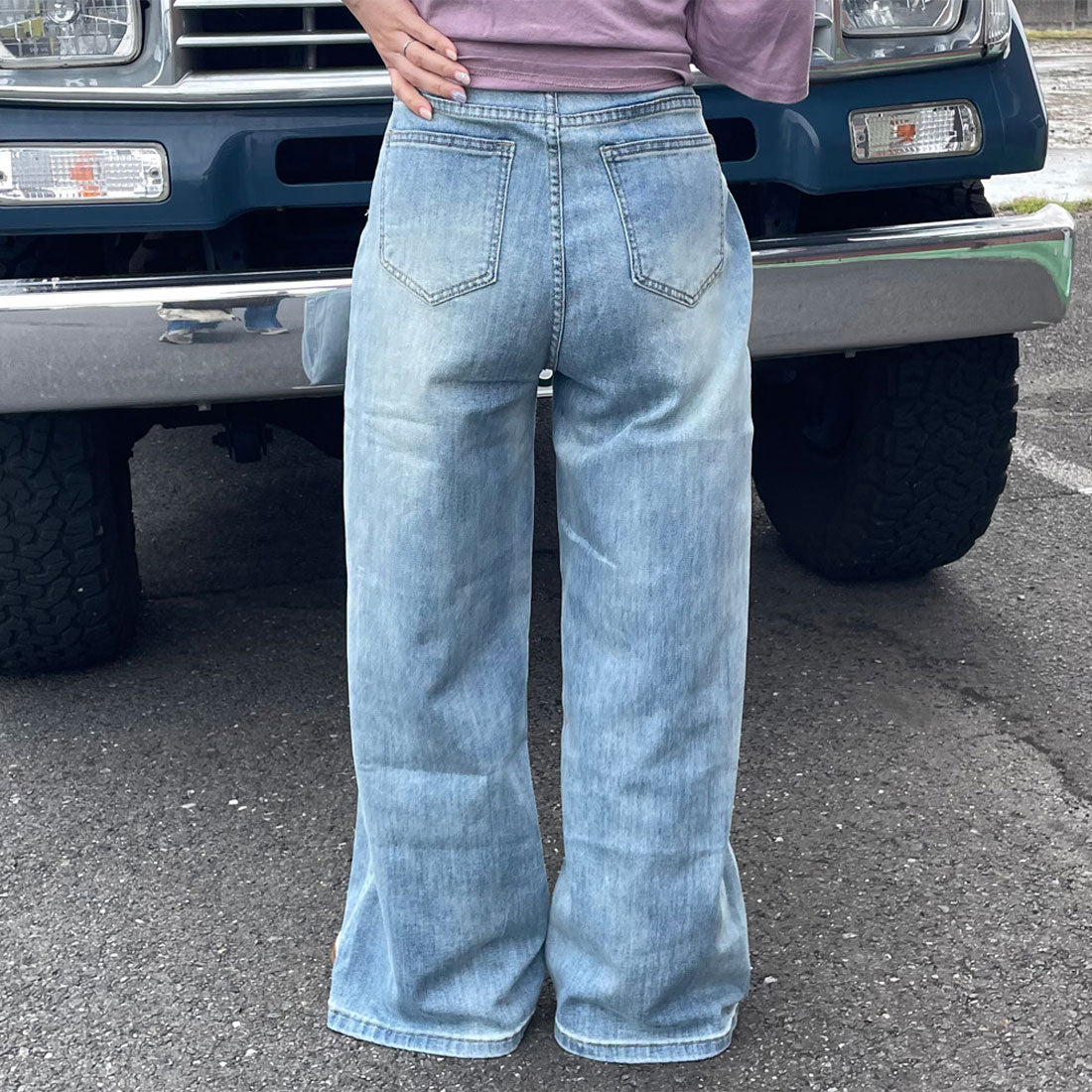 シーアールビー CRB ストレートデニムパンツ （ブルー） ブルー