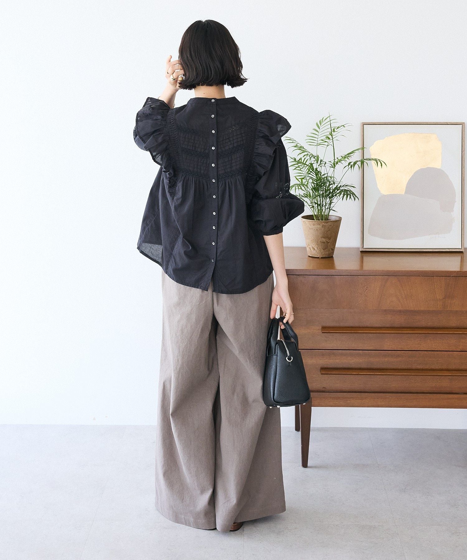 クラフトスタンダードブティック CRAFT STANDARD BOUTIQUE フリル使いマニーレースピンタックブラウス （ホワイト） ホワイト
