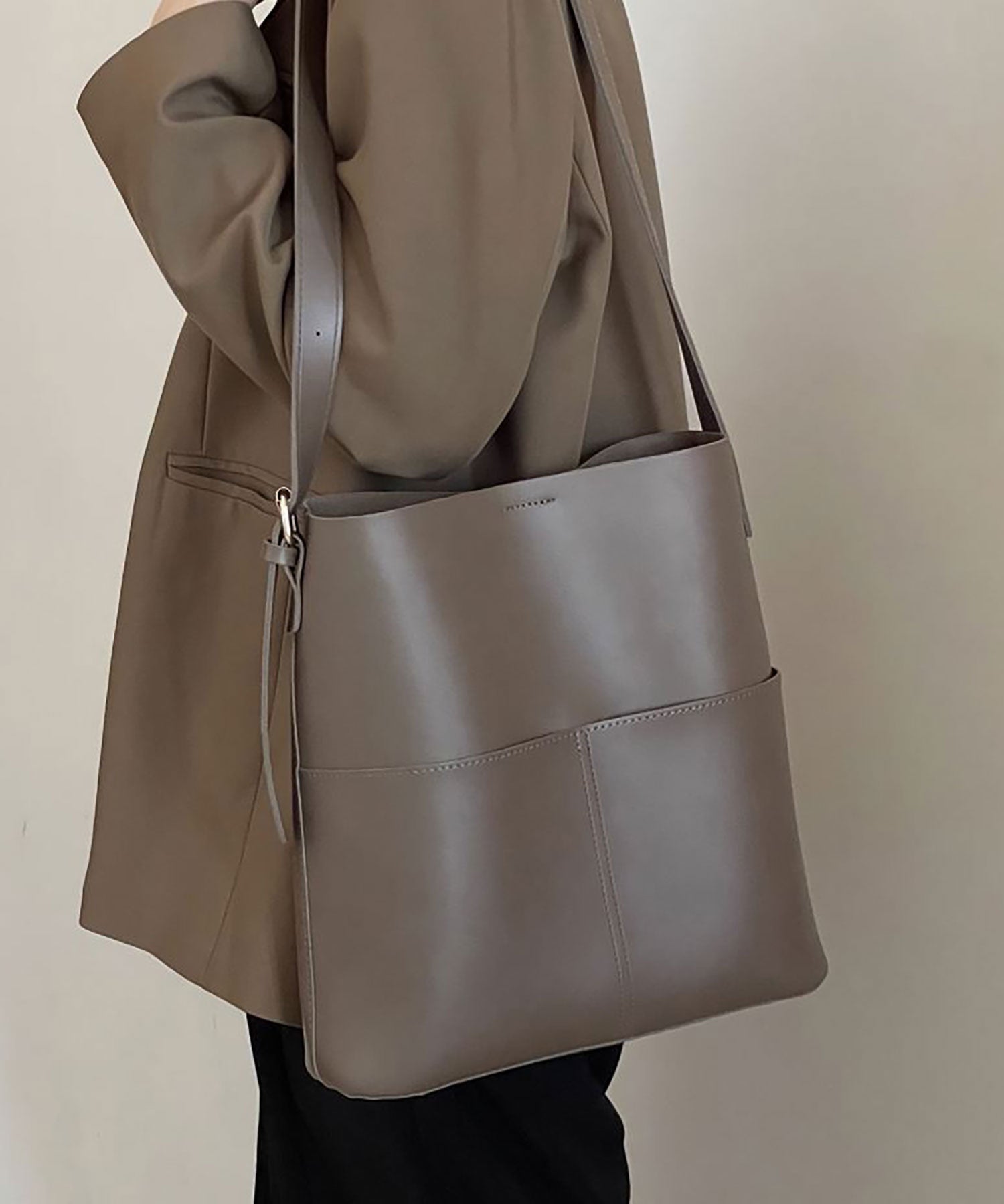 ニナエリナ Nina et Lina トートバック （カーキ） カーキ