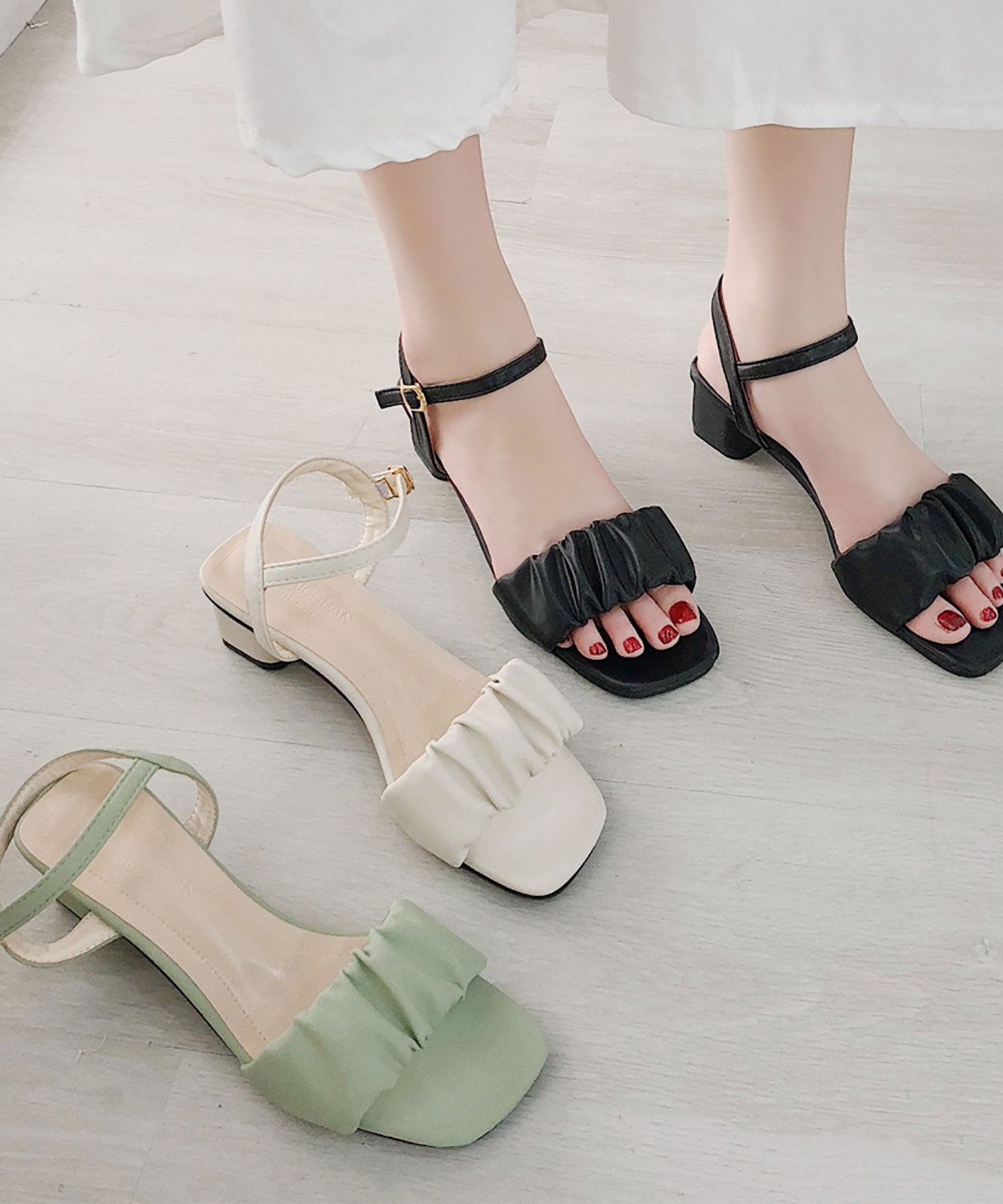 ニナエリナ Nina et Lina 太ヒールストラップサンダル （グリーン） グリーン