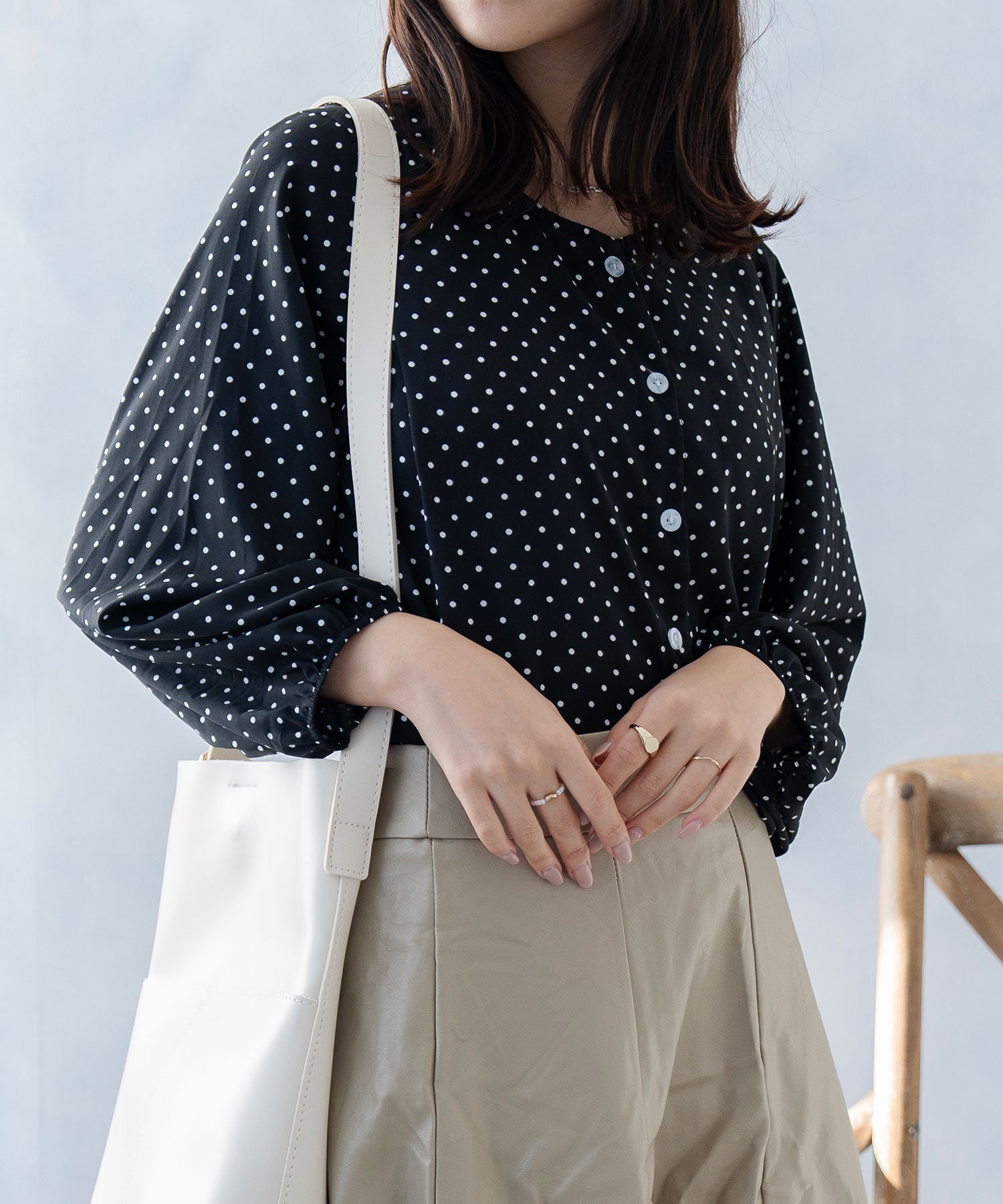 ニナエリナ Nina et Lina ドット柄ブラウス （ブラック） ブラック