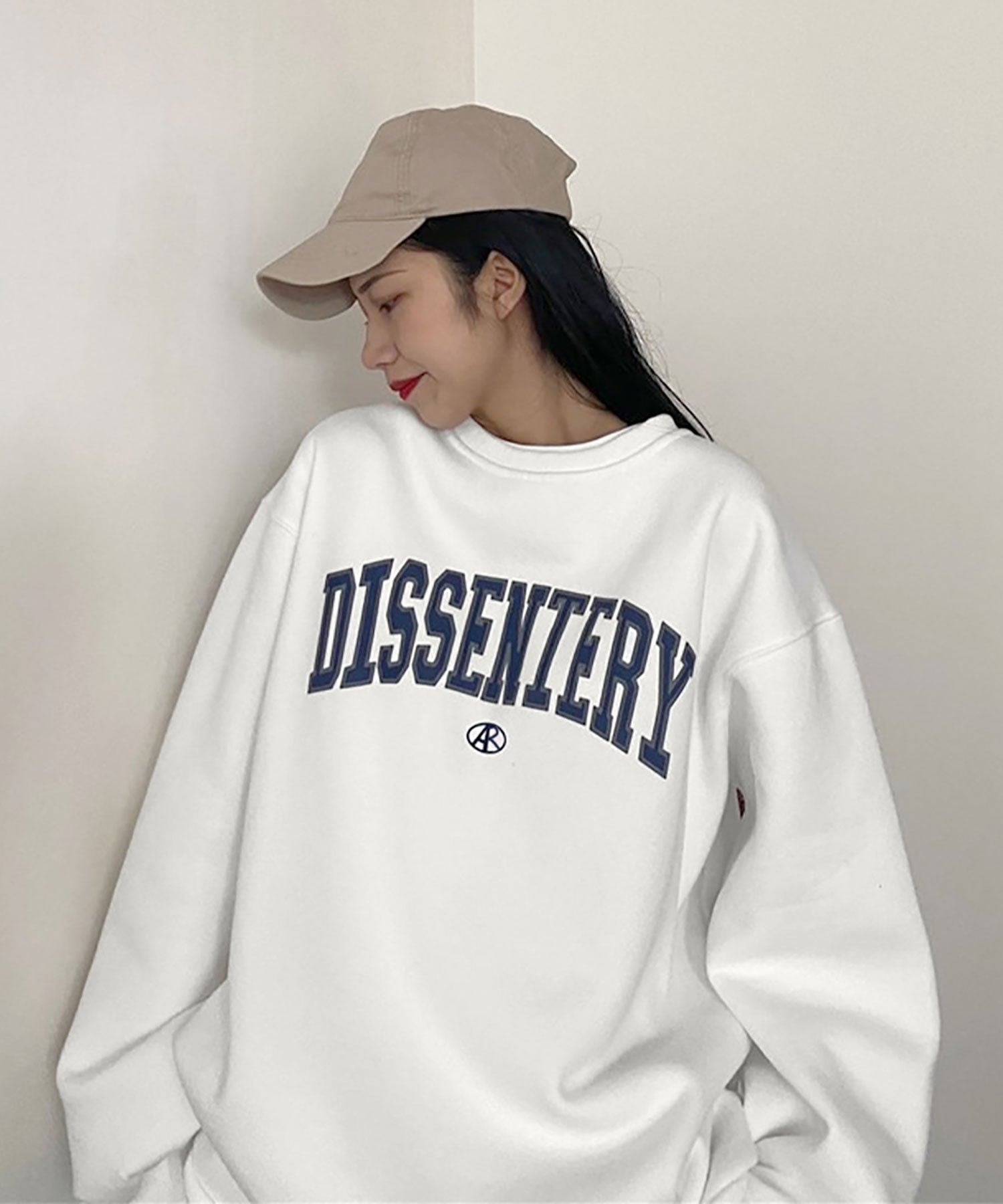 Nina and Lina裏毛 DISSENTERY English Logo Trainer