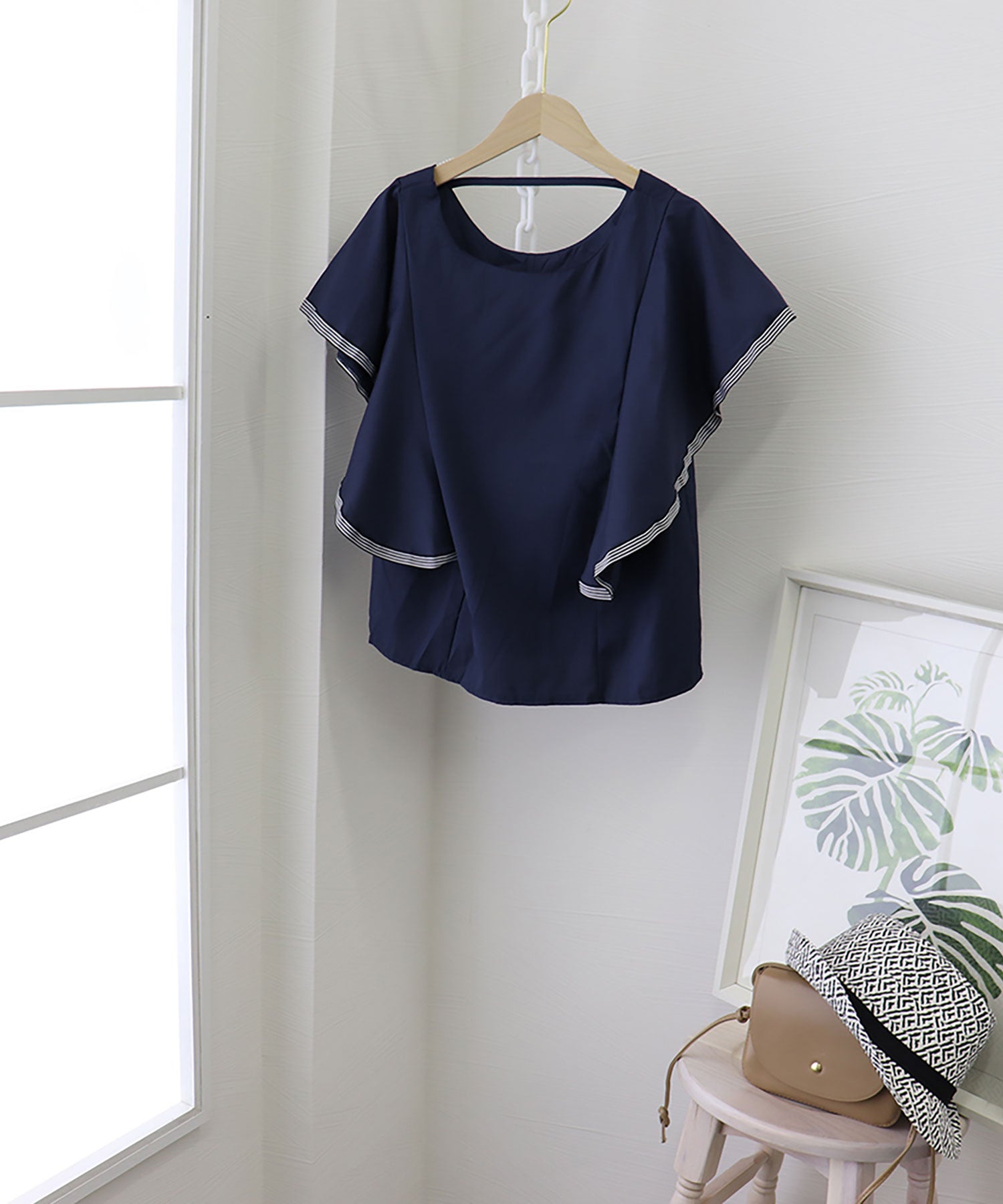 Nina et Lina Chiffon Sleeve Frill Top