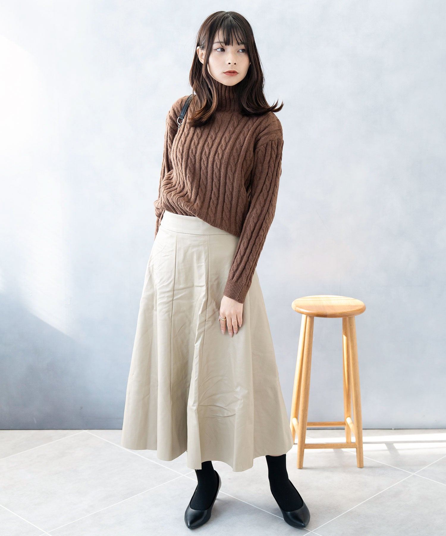 ニナエリナ Nina et Lina ハイネックニットトップス （ブラウン） ブラウン