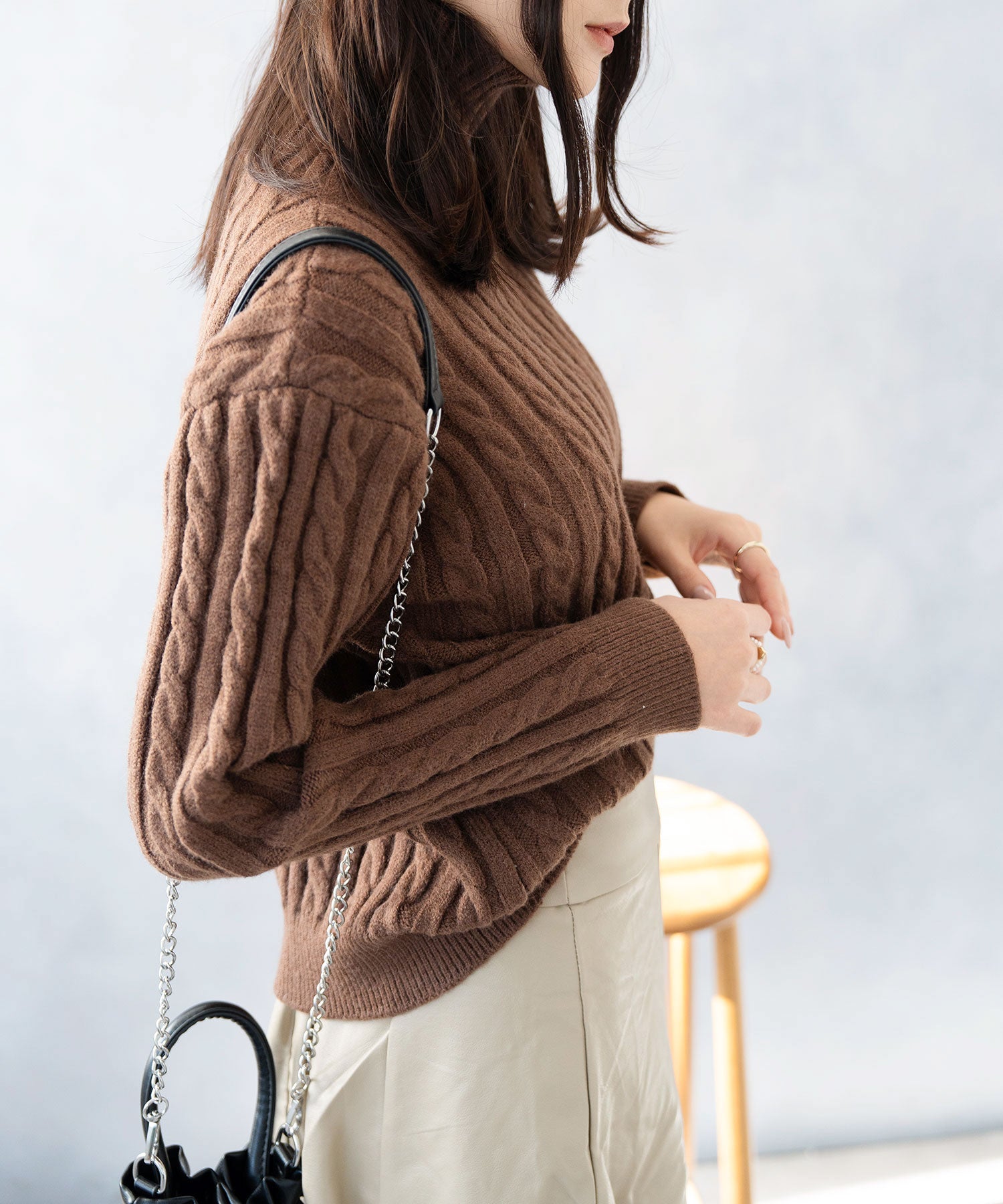 ニナエリナ Nina et Lina ハイネックニットトップス （ブラウン） ブラウン